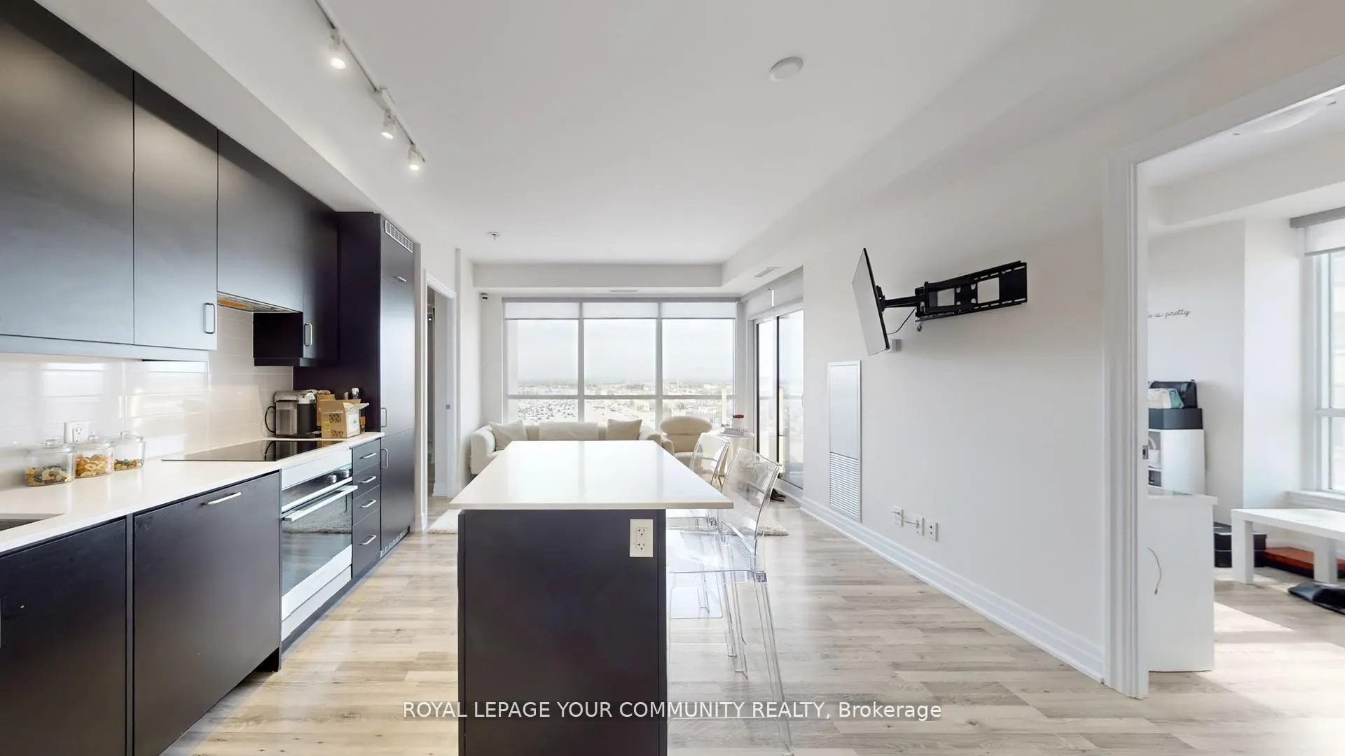Photo 1 of Unit 1009, 9075 Jane Street, Vaughan, Concord — HOMEH