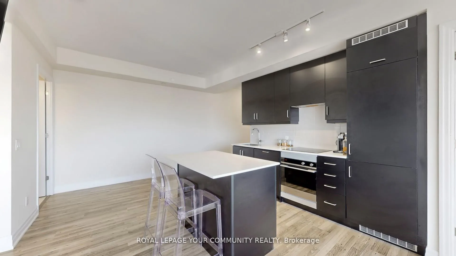 Photo 6 of Unit 1009, 9075 Jane Street, Vaughan, Concord — HOMEH