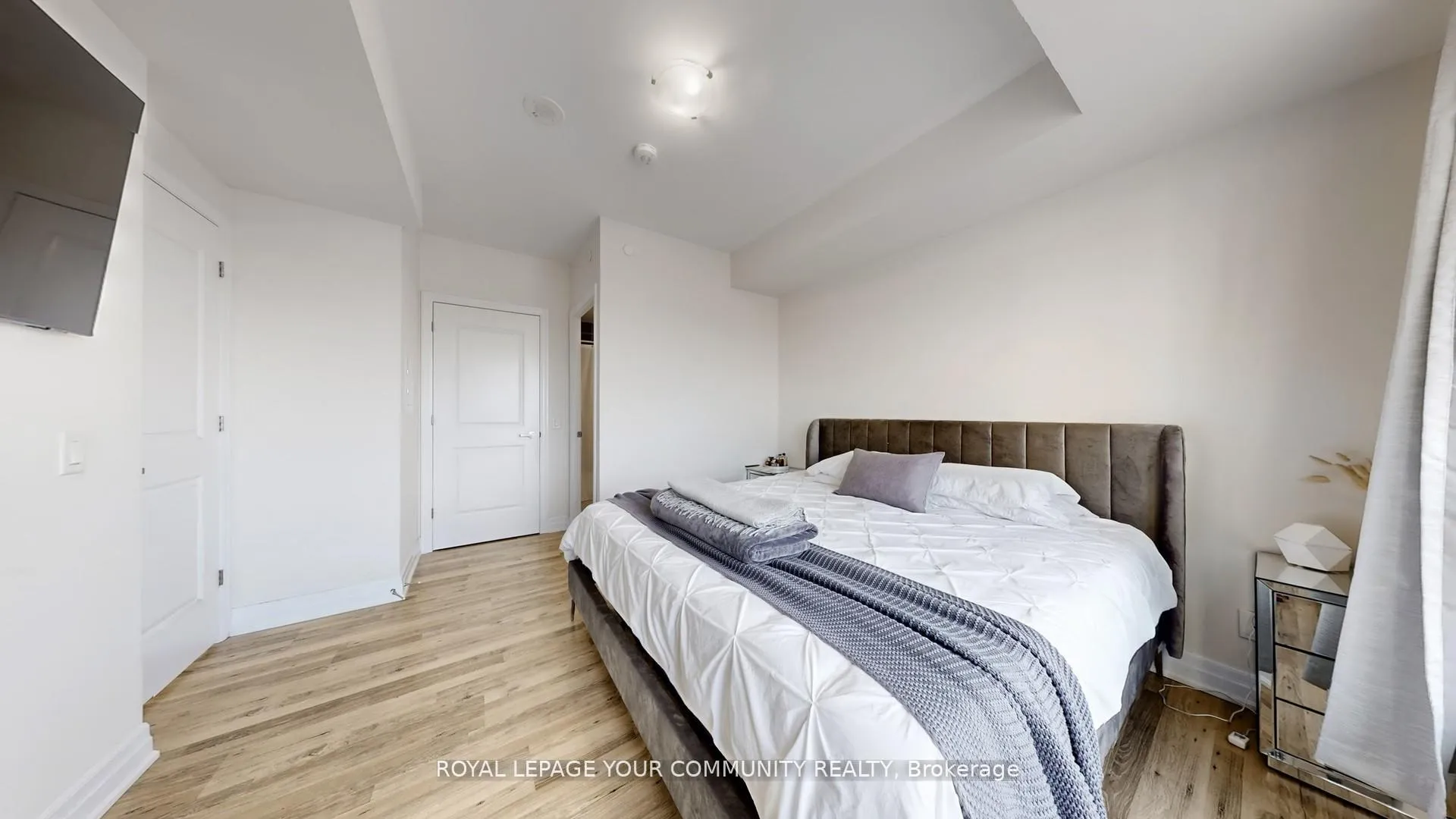 Photo 10 of Unit 1009, 9075 Jane Street, Vaughan, Concord — HOMEH