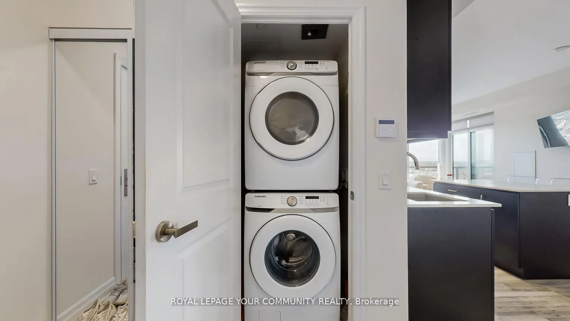 Photo 15 of Unit 1009, 9075 Jane Street, Vaughan, Concord — HOMEH