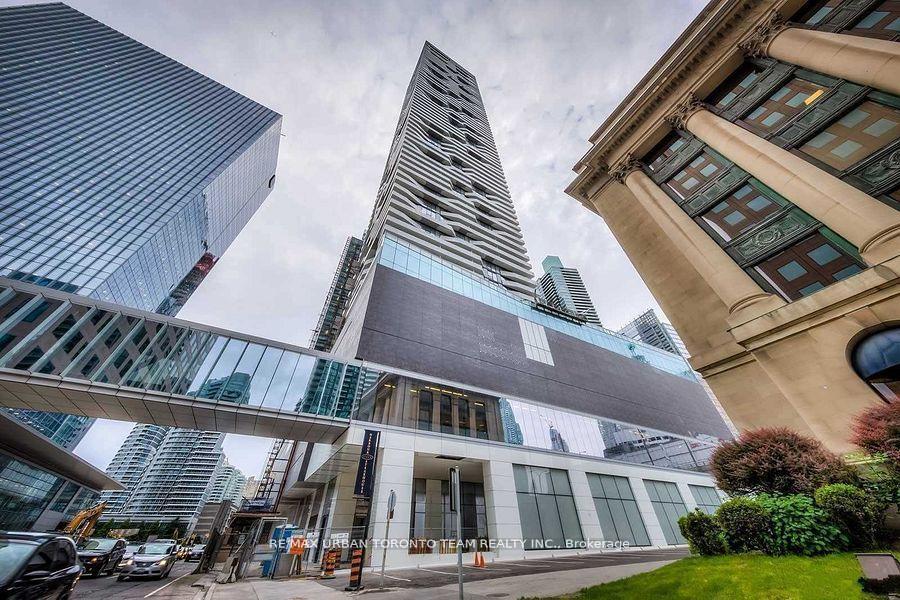 Front of Unit 2402, 100 Harbour Street