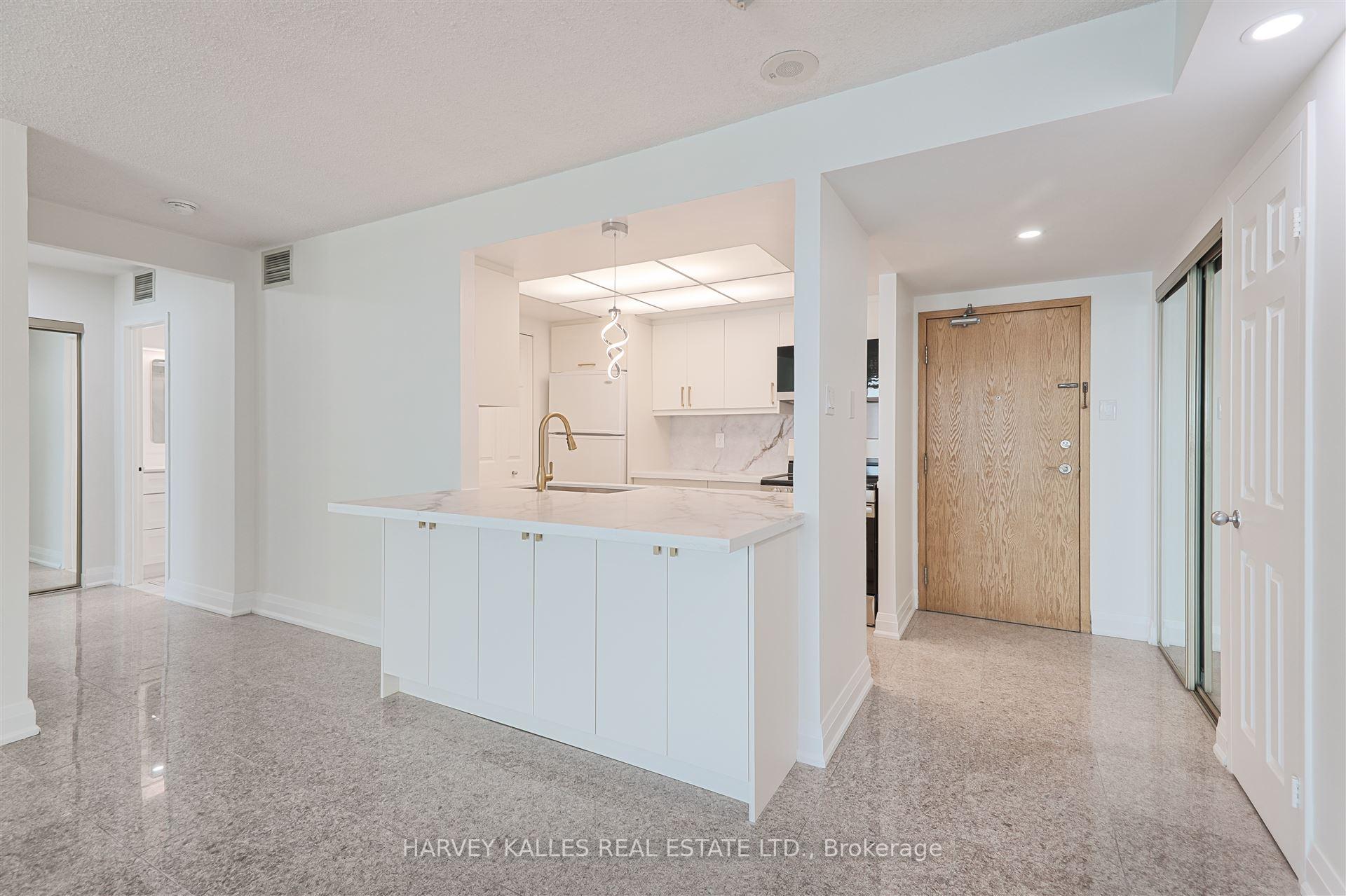 Photo 9 of Unit 2506, 99 Harbour Square, Toronto, Waterfront Communities — HOMEH