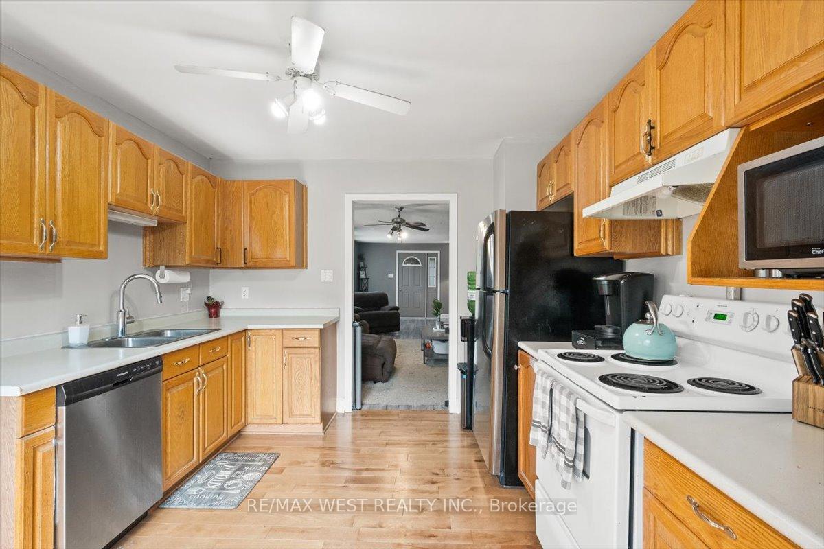 Photo 13 of 25685 Maple Beach Road, Brock, Beaverton — HOMEH