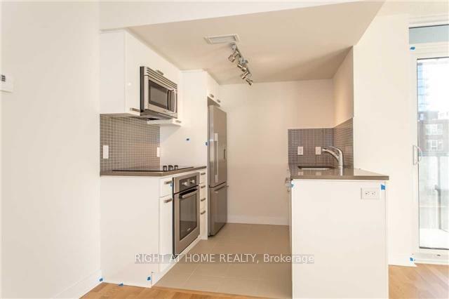 Photo 7 of Unit 724, 295 Adelaide Street W, Toronto, Waterfront Communities — HOMEH