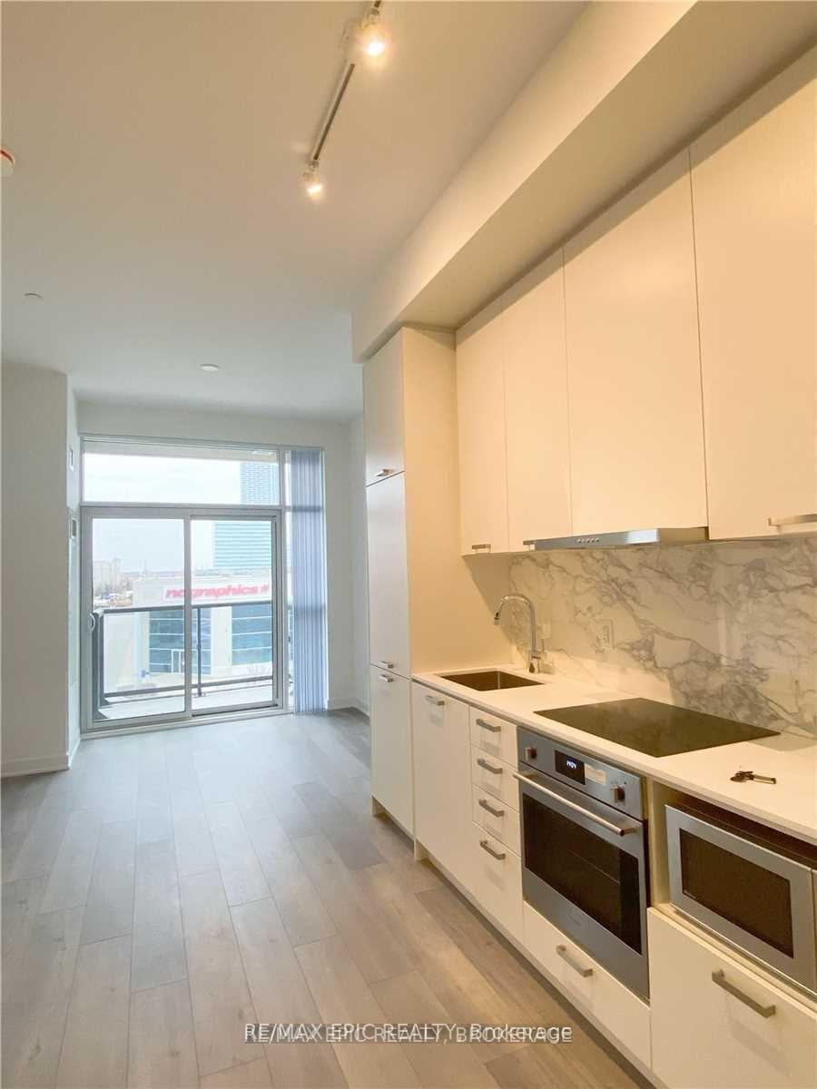 Photo 3 of Unit 317, 10 Honeycrisp Crescent, Vaughan, Vaughan Corporate Centre — HOMEH