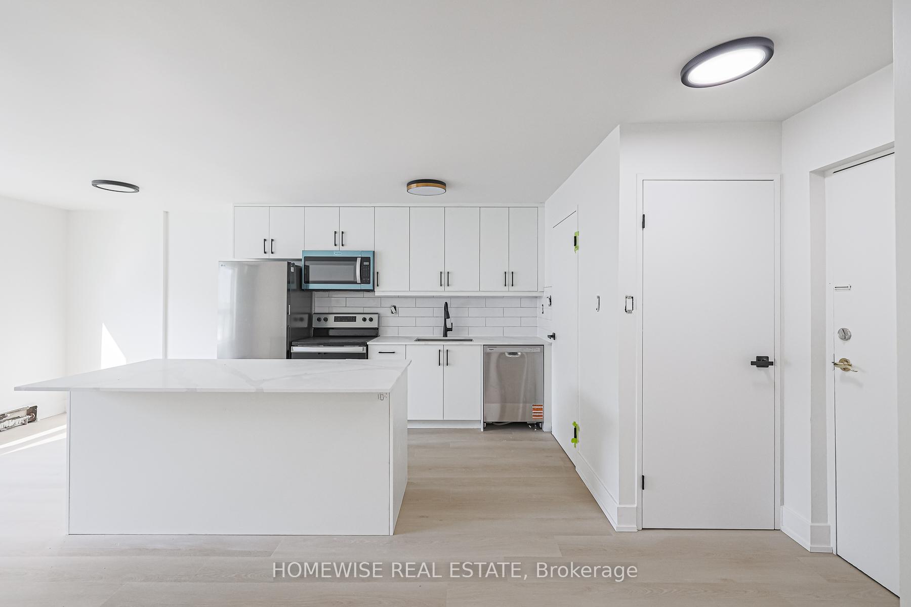 Photo 3 of Unit 13, 81 Ontario Street, Clarington, Bowmanville — HOMEH