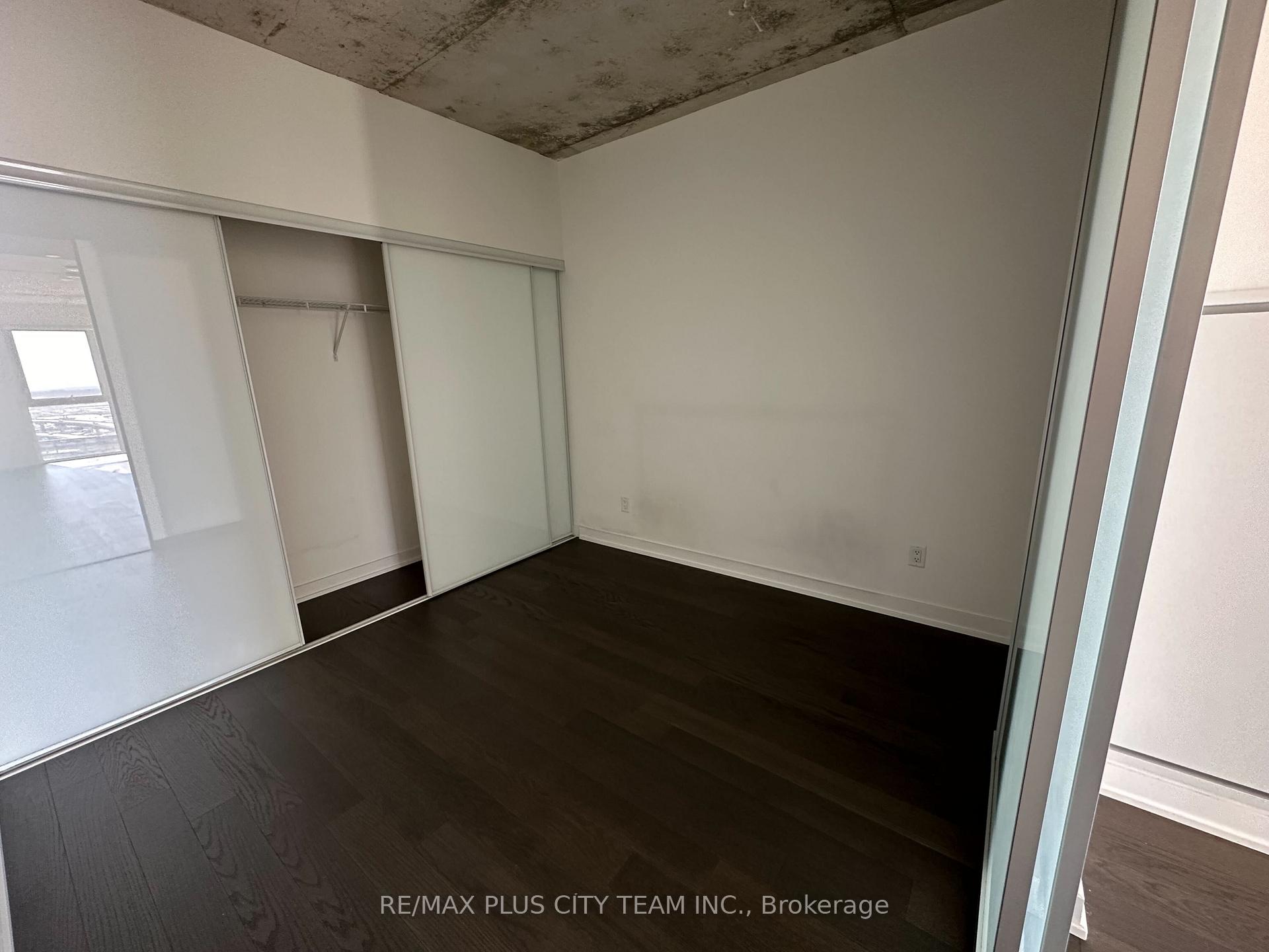 Photo 6 of Unit 1406, 15 Baseball Place, Toronto, South Riverdale — HOMEH