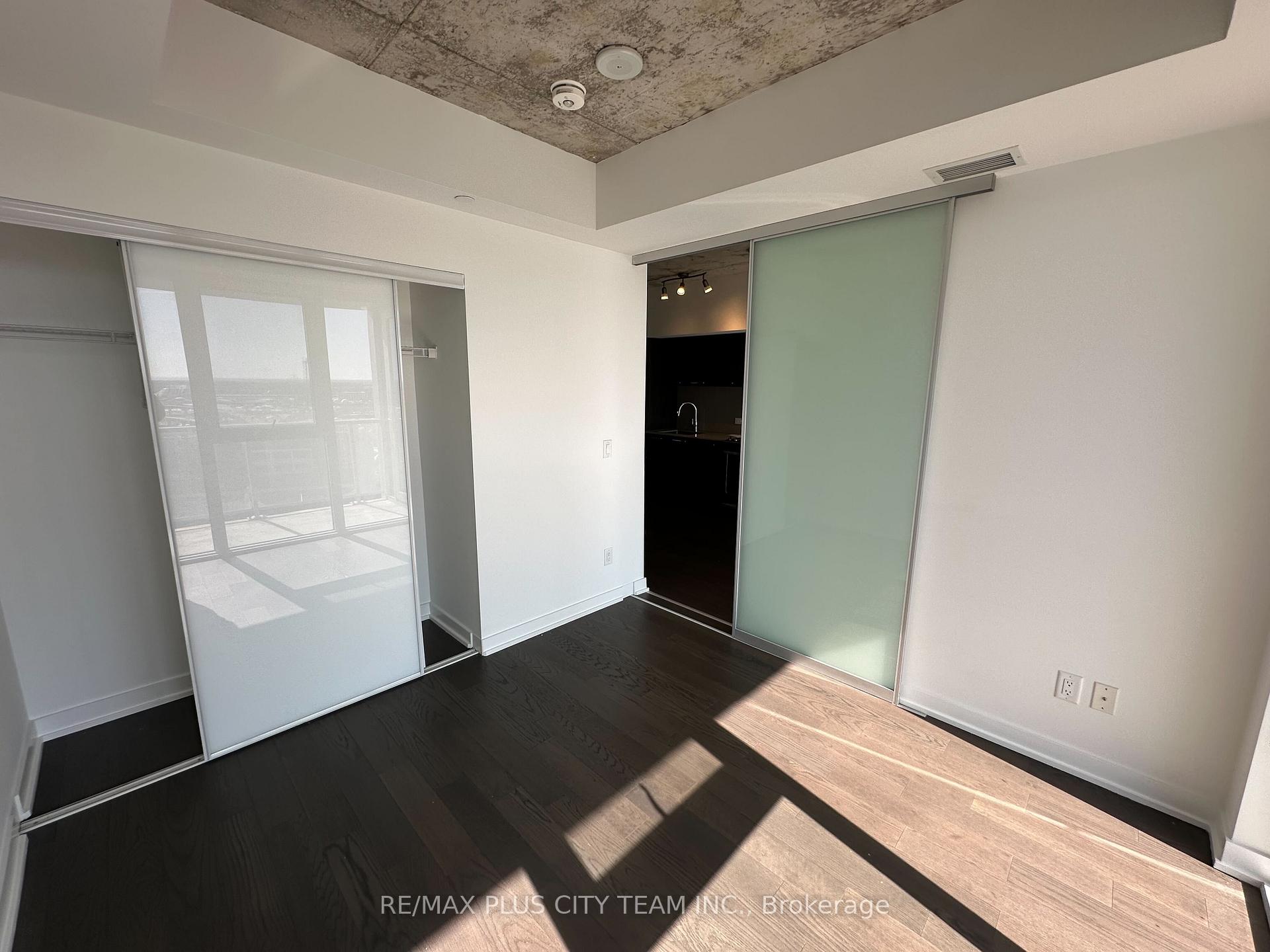 Photo 8 of Unit 1406, 15 Baseball Place, Toronto, South Riverdale — HOMEH