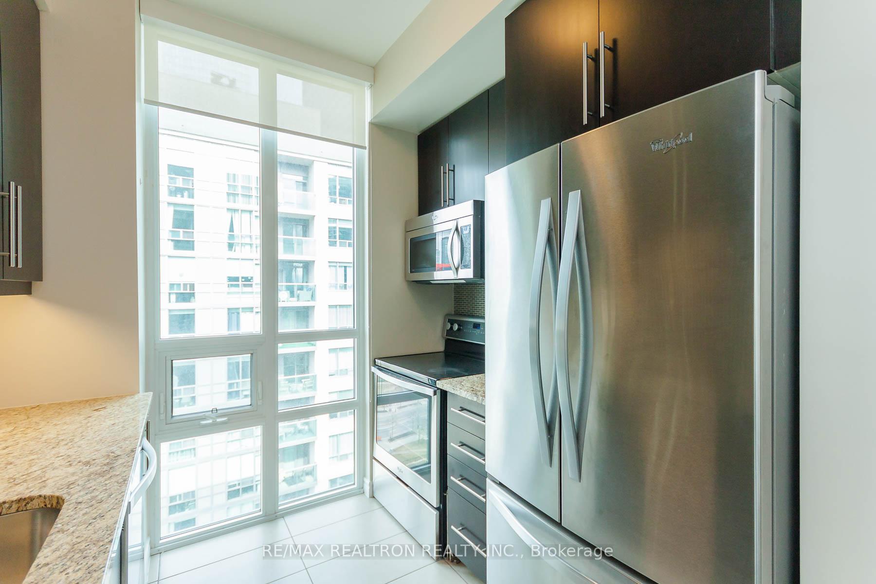 Photo 12 of Unit 1718, 25 Lower Simcoe Street, Toronto, Waterfront Communities — HOMEH