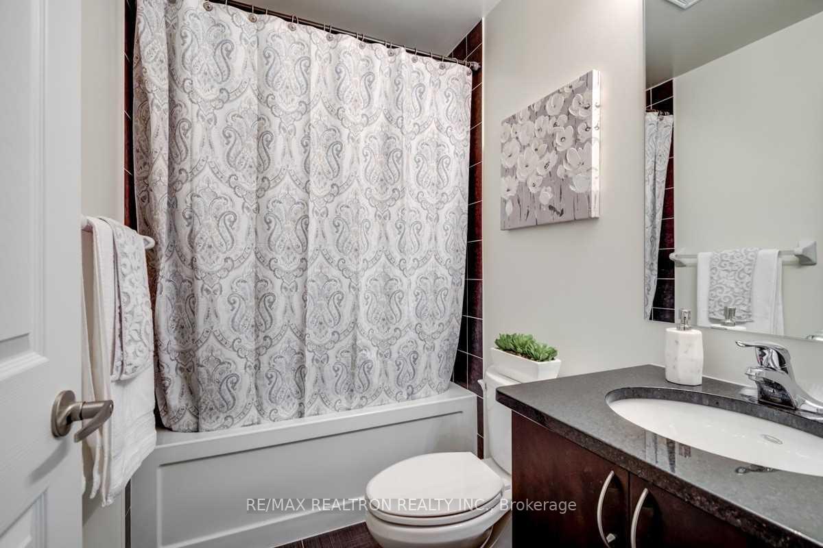 Photo 15 of Unit 1718, 25 Lower Simcoe Street, Toronto, Waterfront Communities — HOMEH