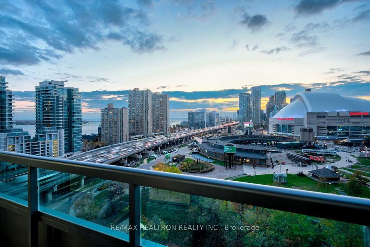 Photo 20 of Unit 1718, 25 Lower Simcoe Street, Toronto, Waterfront Communities — HOMEH