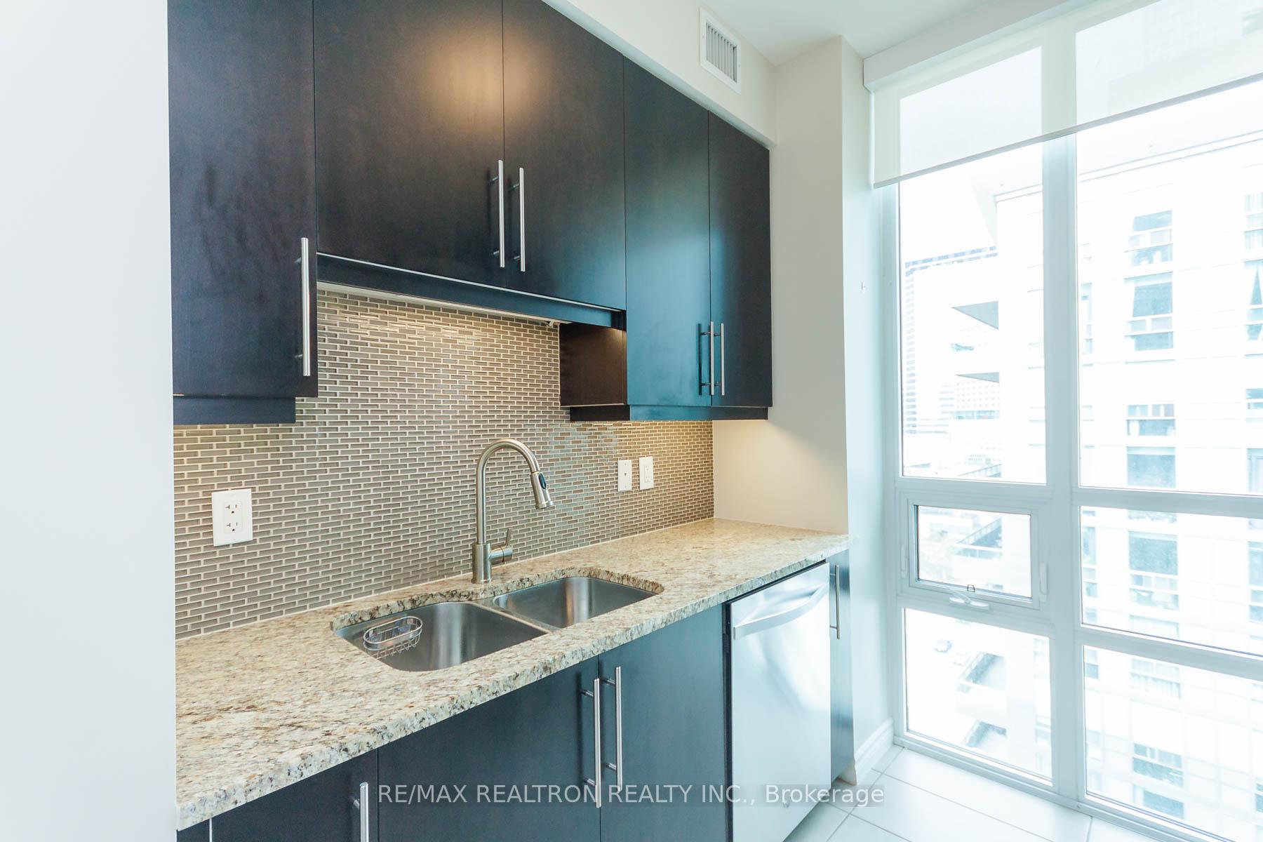 Photo 36 of Unit 1718, 25 Lower Simcoe Street, Toronto, Waterfront Communities — HOMEH