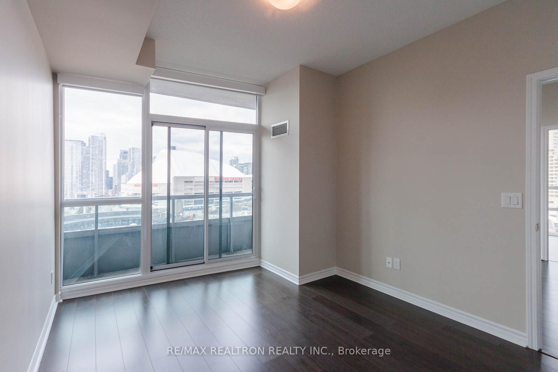 Photo 38 of Unit 1718, 25 Lower Simcoe Street, Toronto, Waterfront Communities — HOMEH