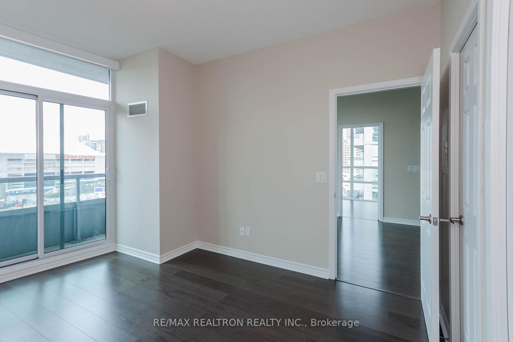 Photo 40 of Unit 1718, 25 Lower Simcoe Street, Toronto, Waterfront Communities — HOMEH