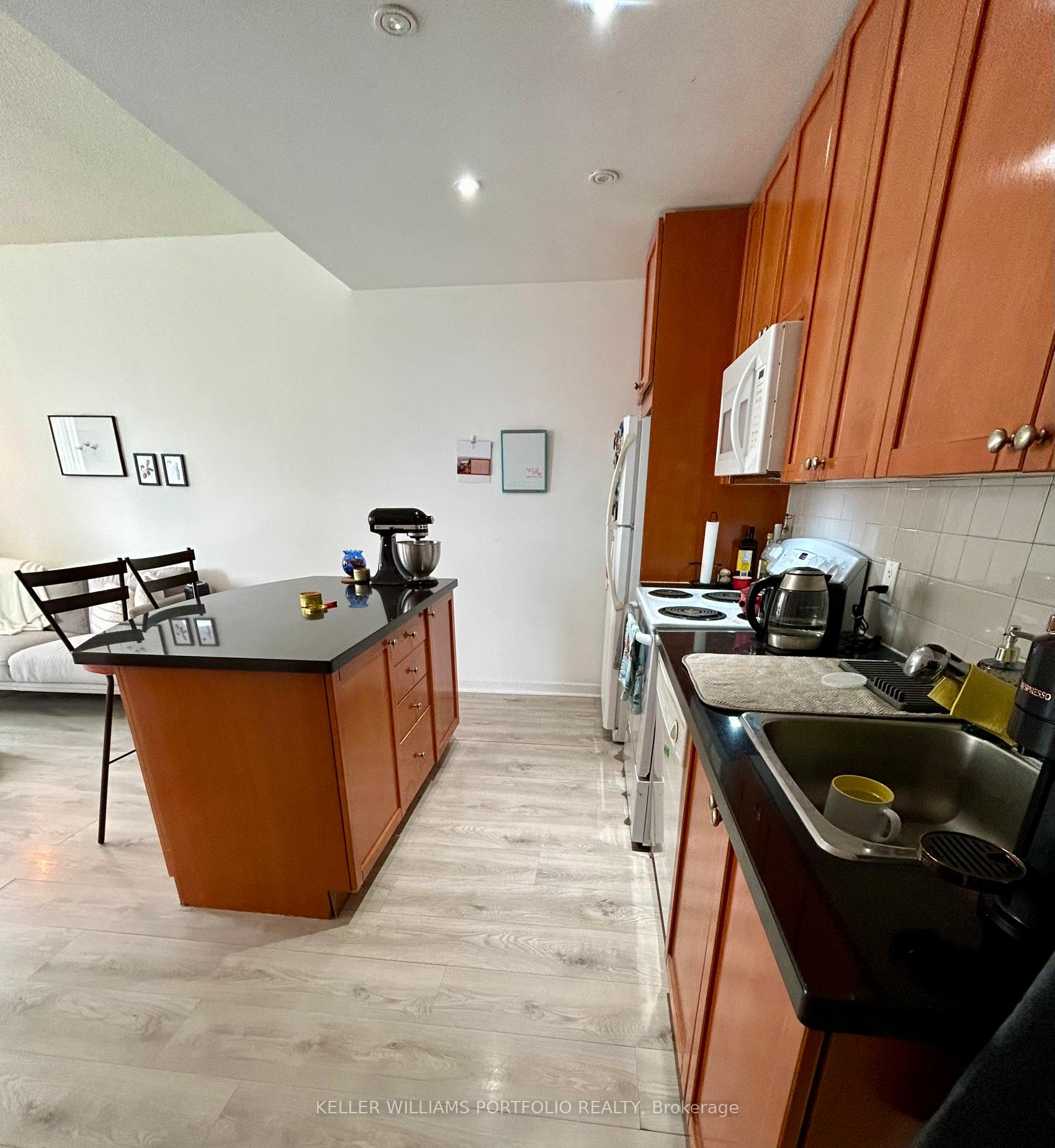 Photo 3 of Unit 1914, 85 Bloor Street E, Toronto, Church-Yonge Corridor — HOMEH