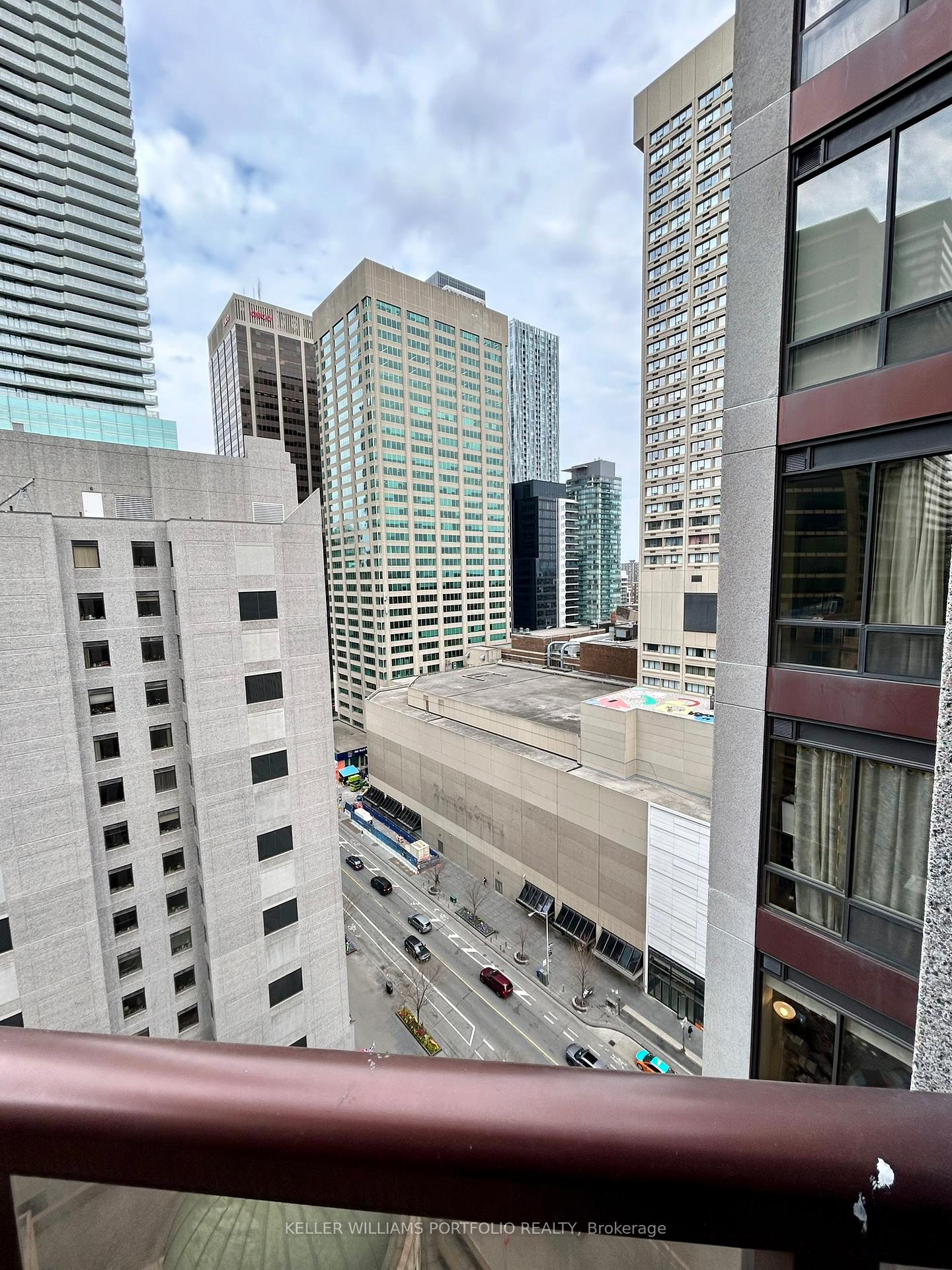 Photo 9 of Unit 1914, 85 Bloor Street E, Toronto, Church-Yonge Corridor — HOMEH