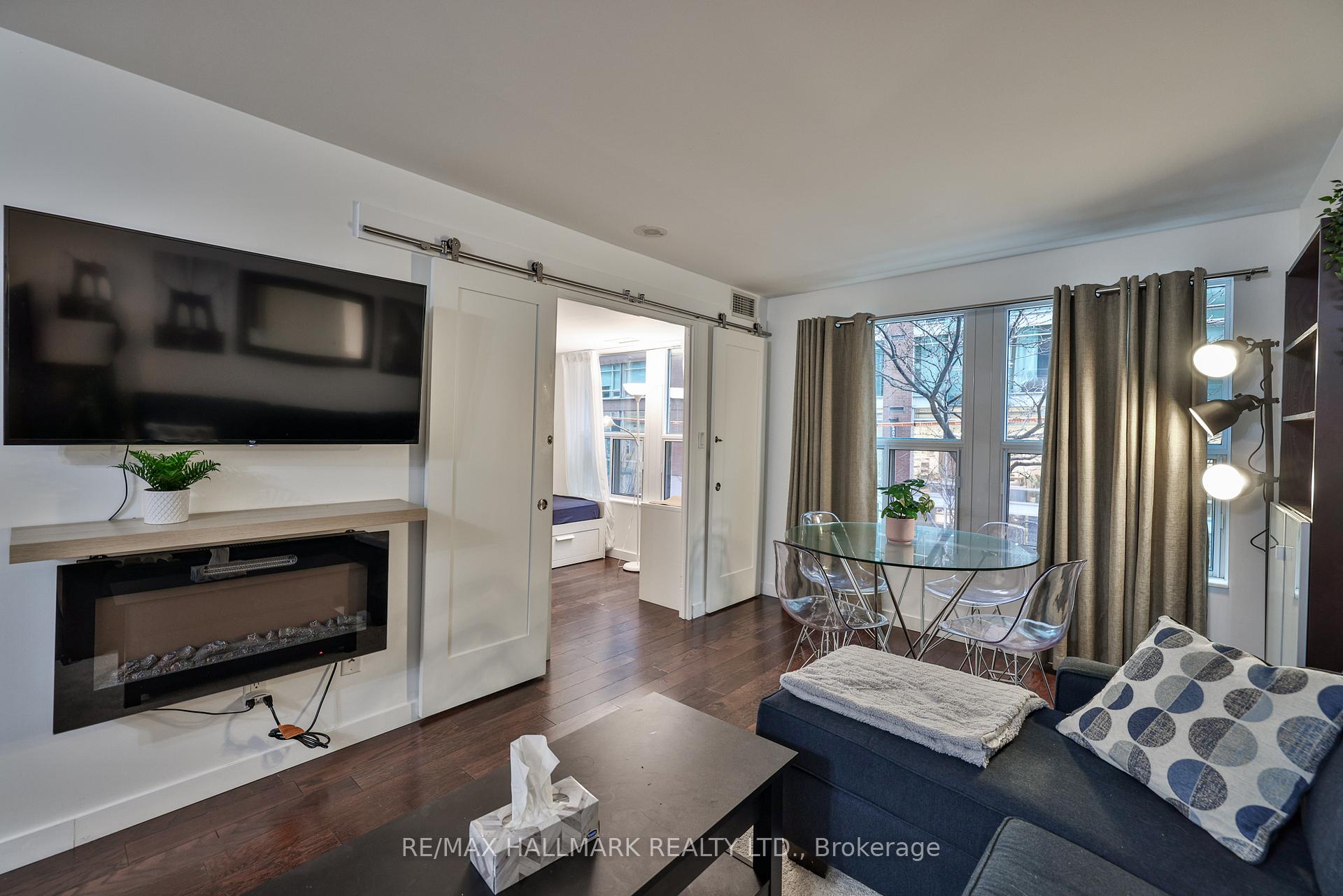 Photo 4 of Unit 212, 230 King Street E, Toronto, Moss Park — HOMEH