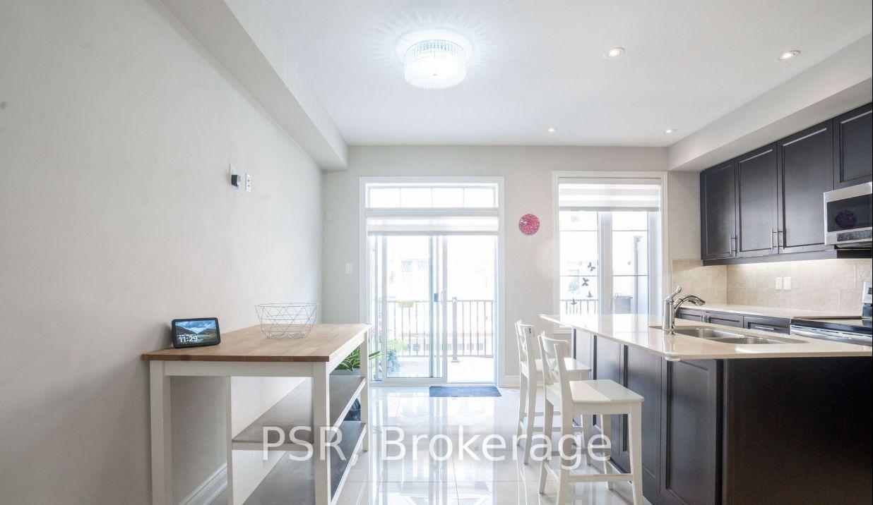 Photo 10 of Unit 29, 1331 Major Mackenzie Drive W, Vaughan, Patterson — HOMEH