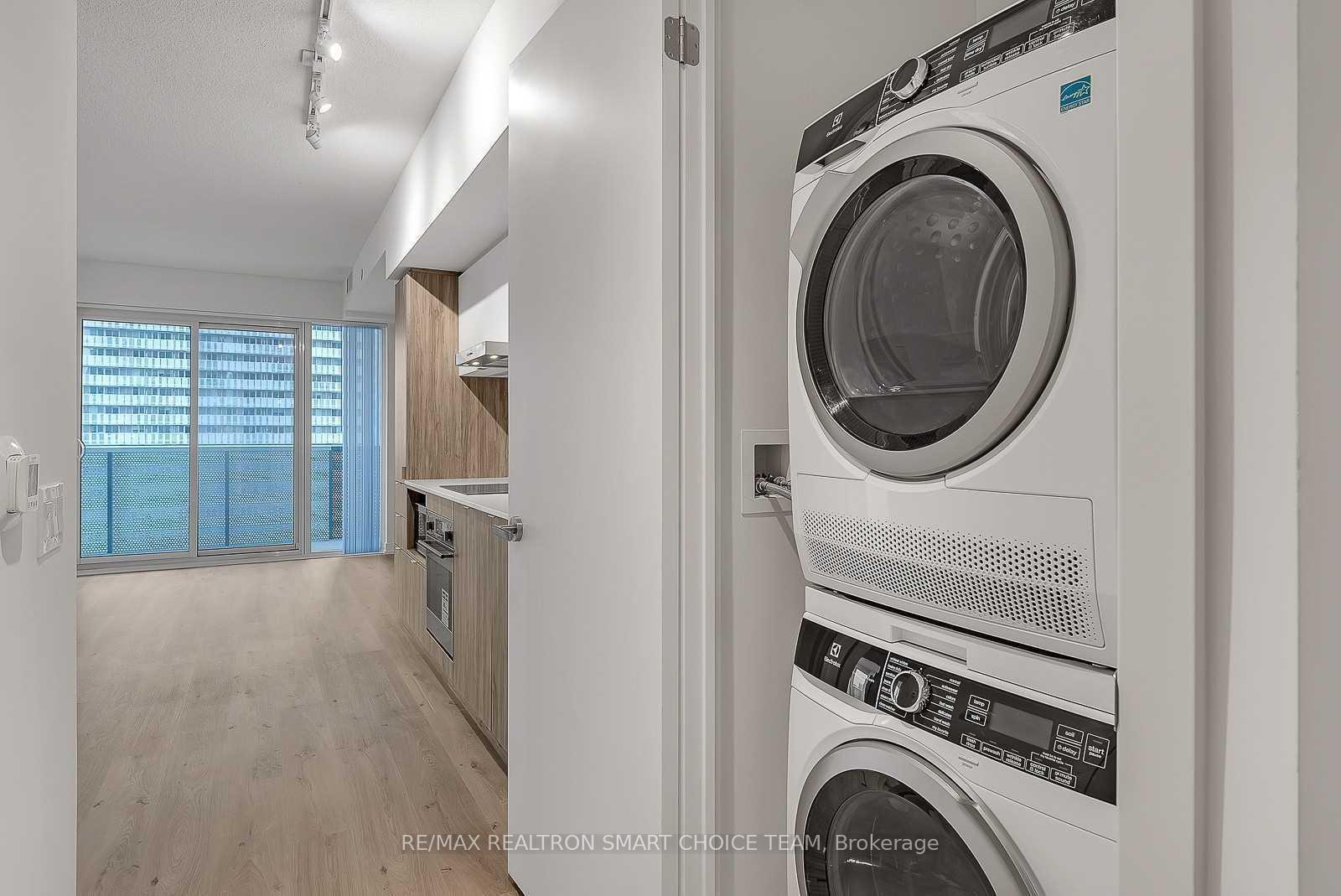Photo 10 of Unit 2703, 138 Downes Street, Toronto, Waterfront Communities — HOMEH