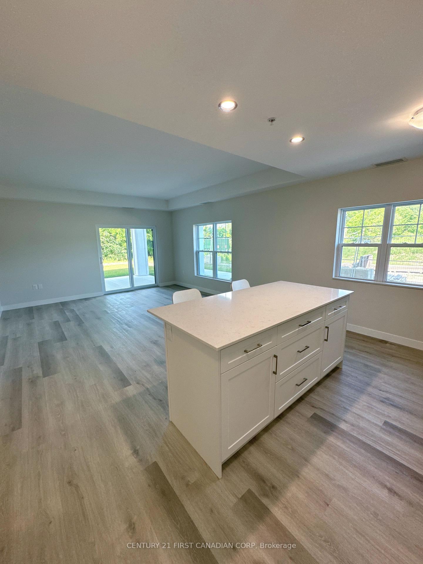 Photo 4 of Unit 117, 100 The Promenade, Central Elgin, Rural Central Elgin — HOMEH