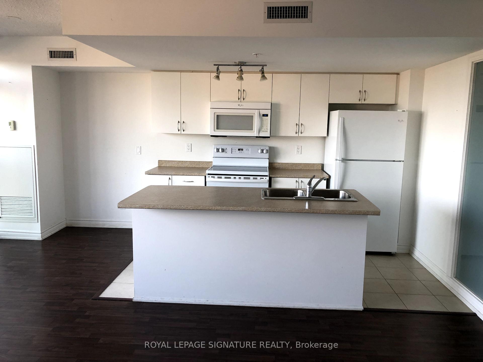 Photo 3 of Unit 605, 280 Donlands Avenue, Toronto, East York — HOMEH