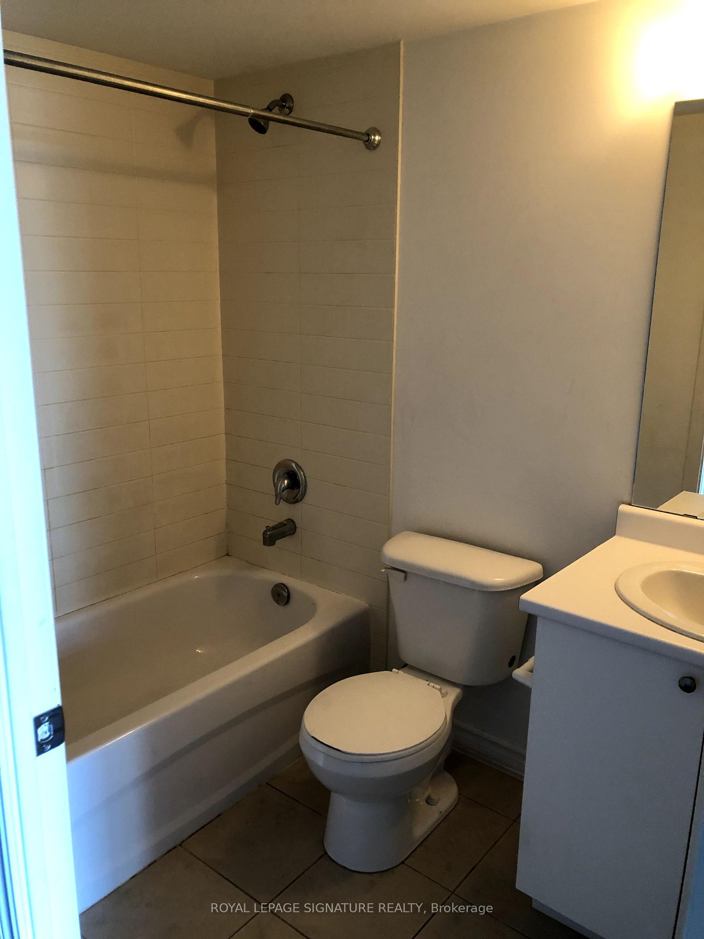 Photo 4 of Unit 605, 280 Donlands Avenue, Toronto, East York — HOMEH