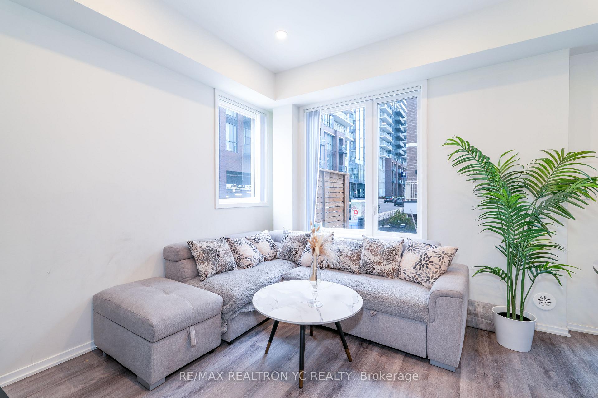 Photo 5 of 79 Mable Smith Way, Vaughan, Vaughan Corporate Centre — HOMEH