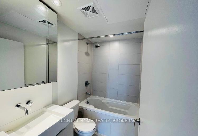 Photo 8 of Unit 709, 20 Richardson Street, Toronto, Waterfront Communities — HOMEH