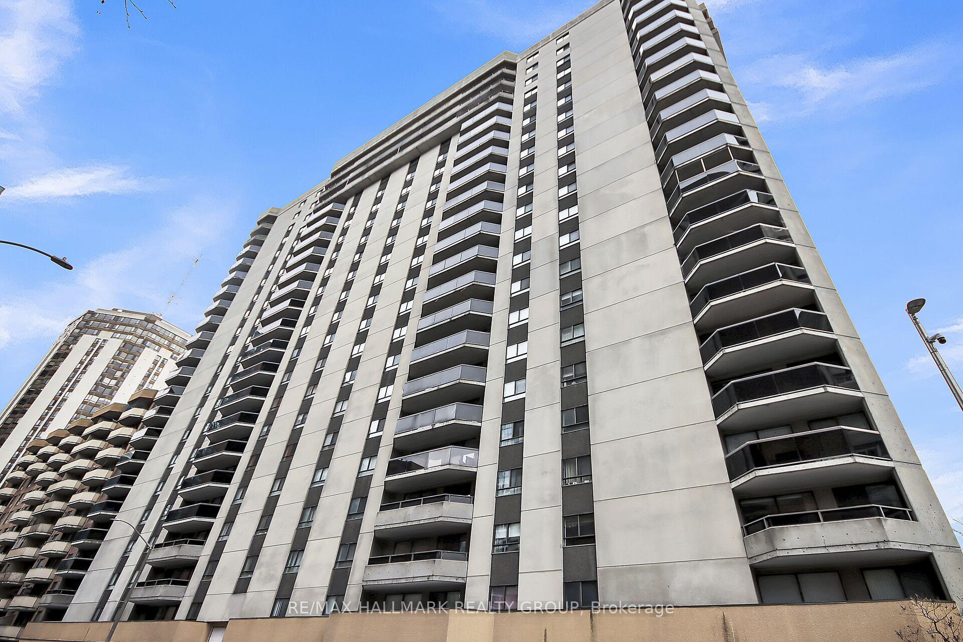 Front of Unit 503, 470 Laurier Avenue W