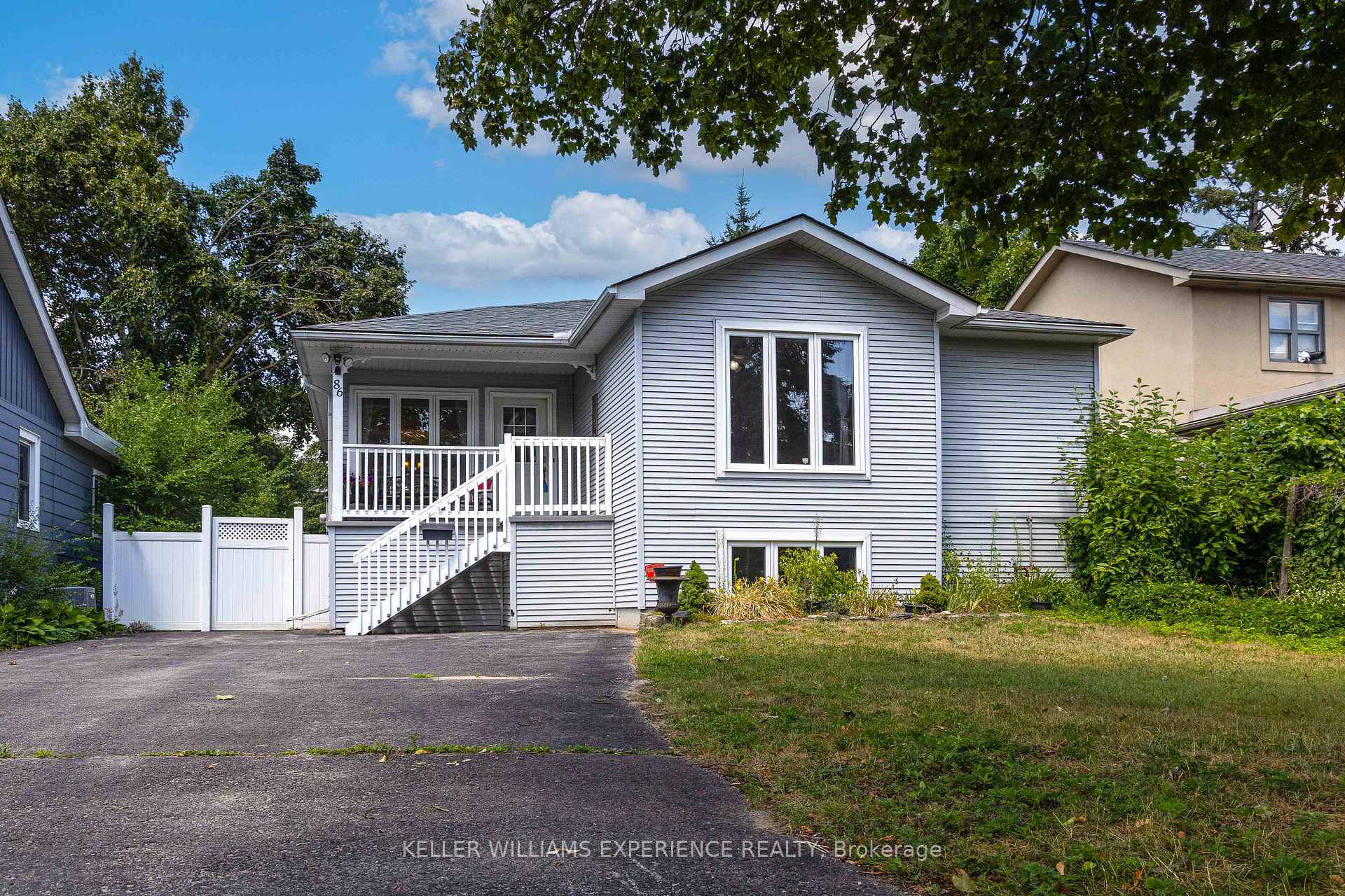 Photo 1 of 86 Donald Street, Barrie, Queen's Park — HOMEH