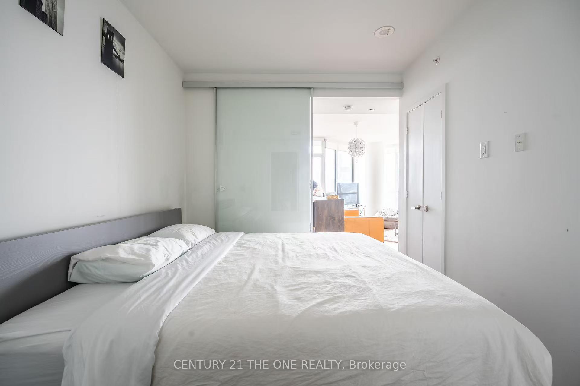 Photo 9 of Unit 4301, 45 Charles Street, Toronto, Church-Yonge Corridor — HOMEH