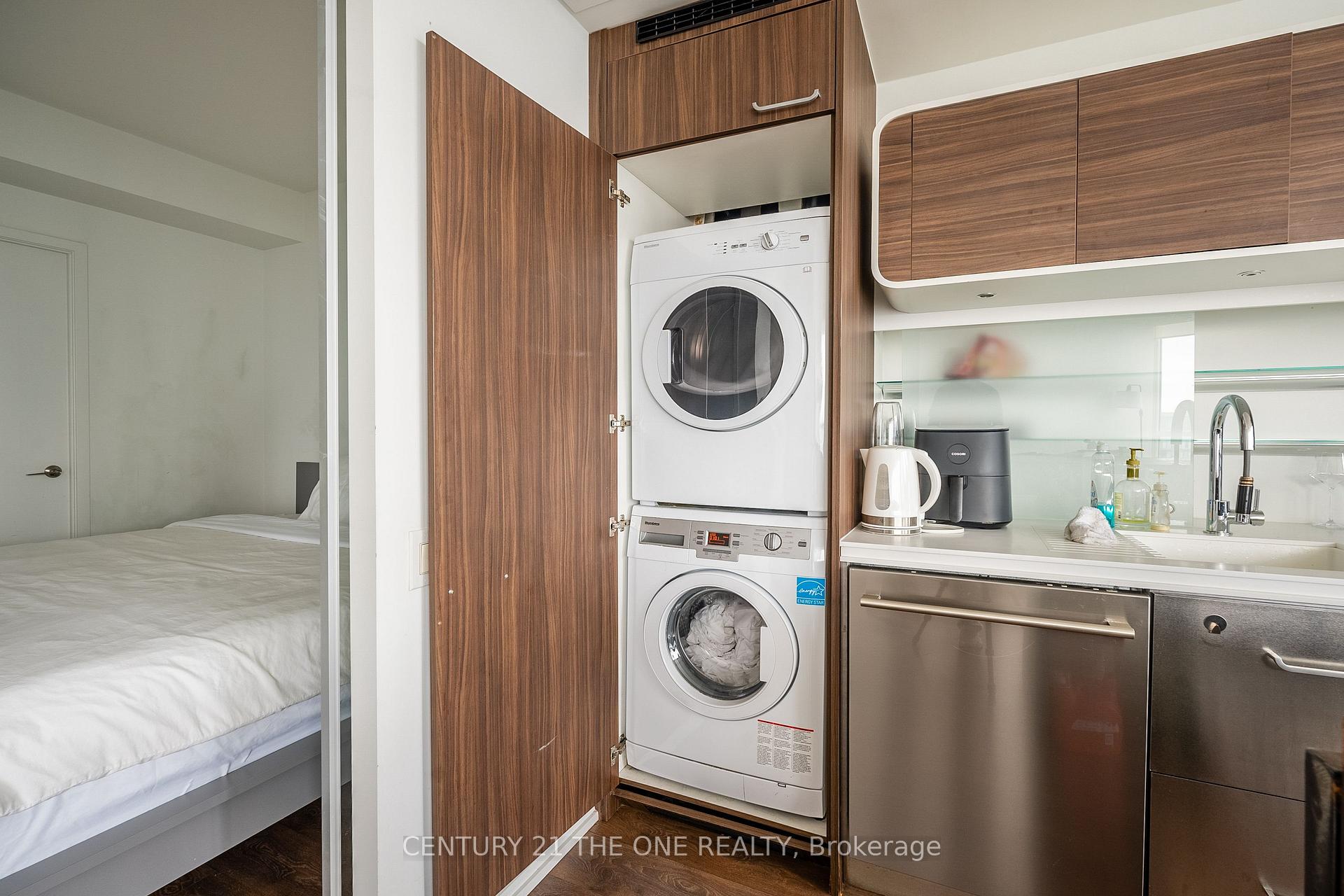 Photo 14 of Unit 4301, 45 Charles Street, Toronto, Church-Yonge Corridor — HOMEH