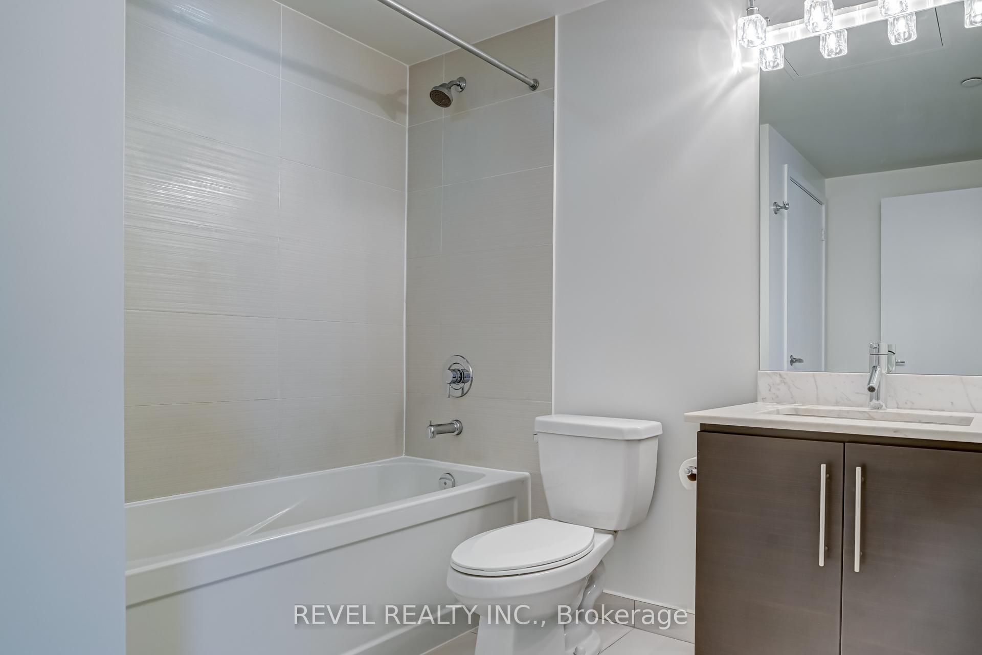 Photo 10 of Unit 1705, 58 Orchard View Boulevard S, Toronto, Yonge-Eglinton — HOMEH