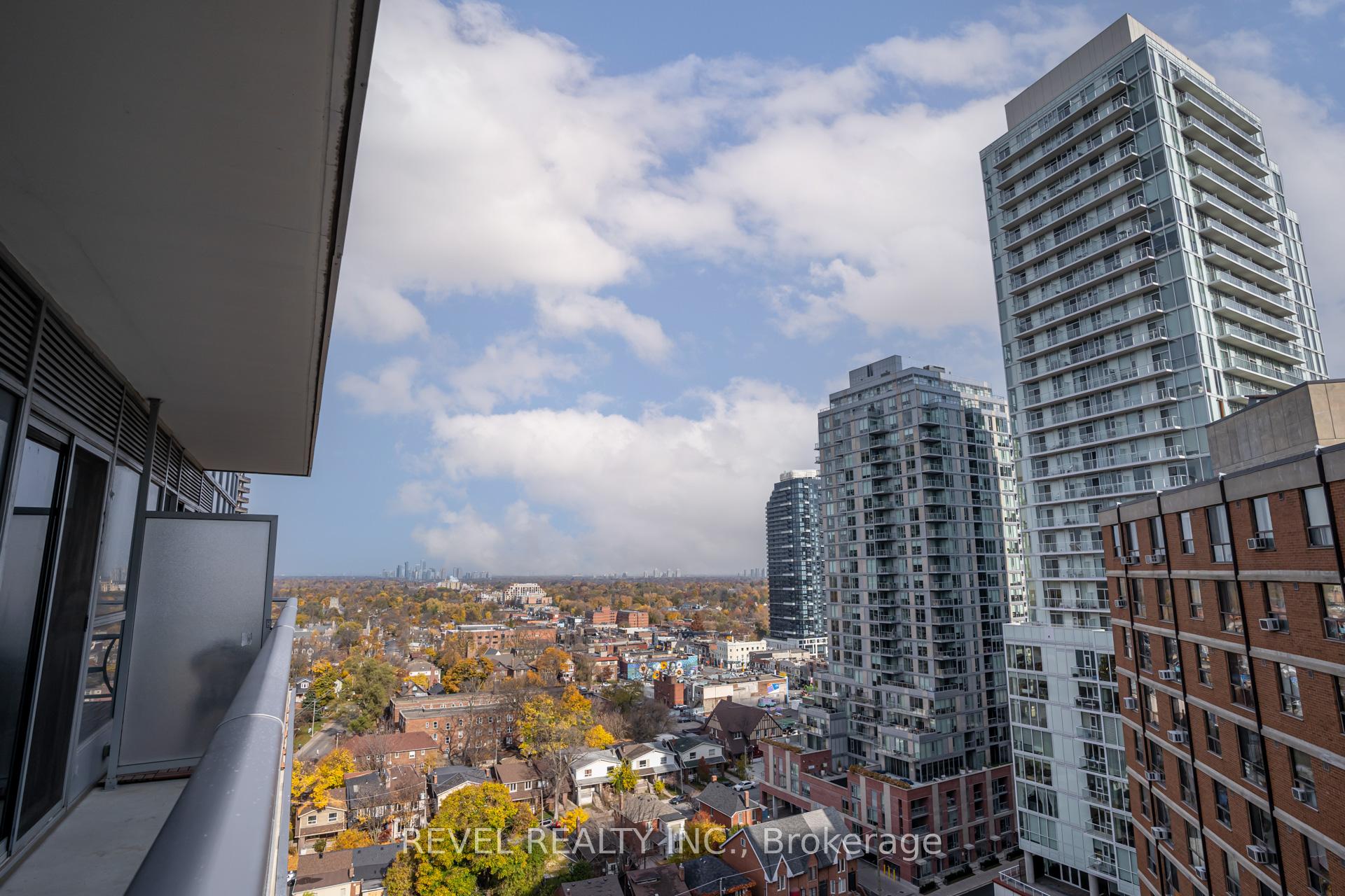 Photo 13 of Unit 1705, 58 Orchard View Boulevard S, Toronto, Yonge-Eglinton — HOMEH