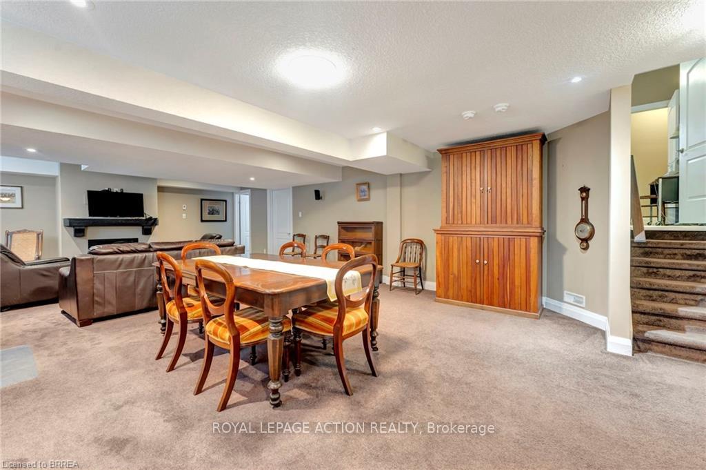 Photo 24 of 48 Crawford Place, Brant, Paris — HOMEH