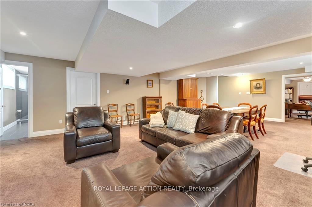 Photo 28 of 48 Crawford Place, Brant, Paris — HOMEH