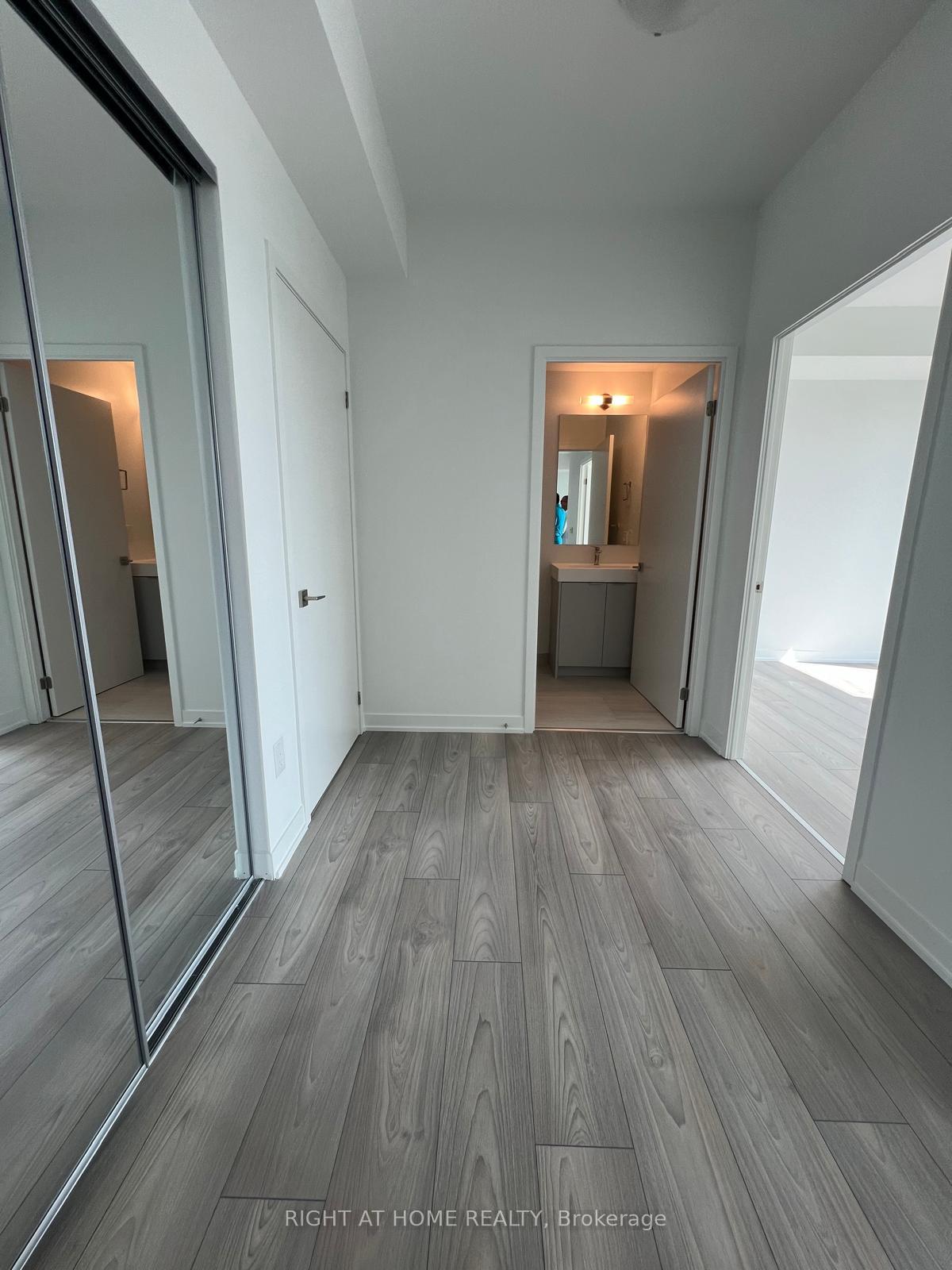 Photo 7 of Unit 2708, 10 Abeja Street, Vaughan, Concord — HOMEH