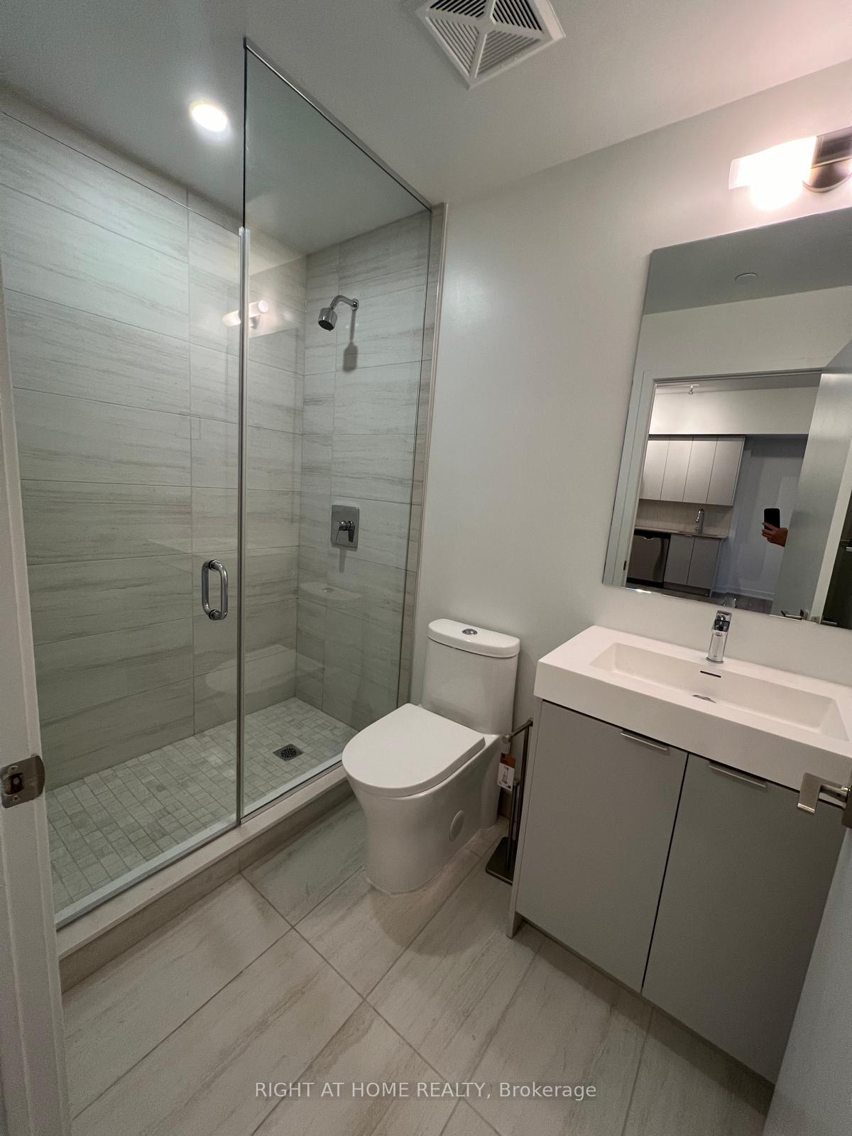 Photo 9 of Unit 2708, 10 Abeja Street, Vaughan, Concord — HOMEH