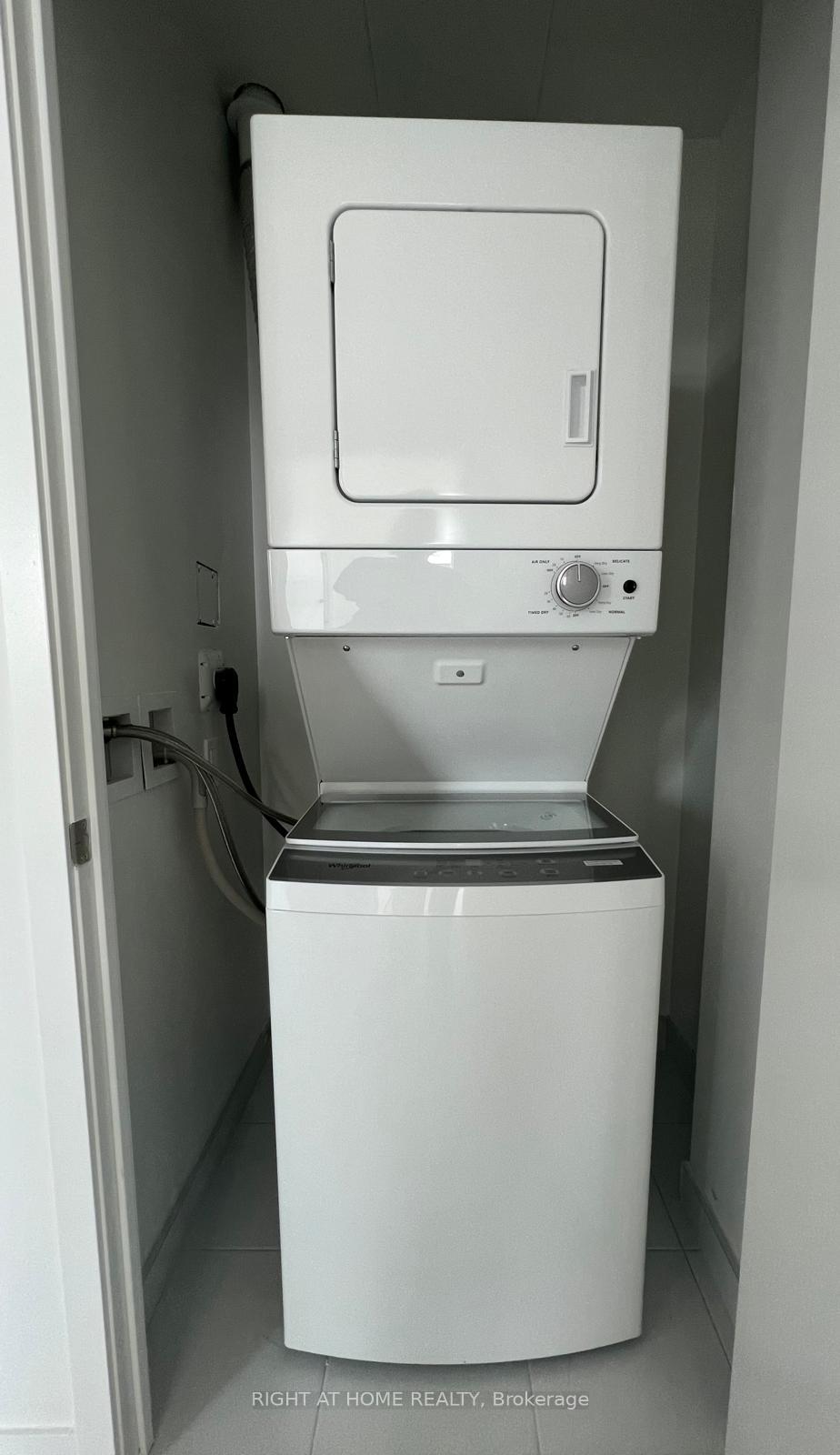 Photo 10 of Unit 2708, 10 Abeja Street, Vaughan, Concord — HOMEH
