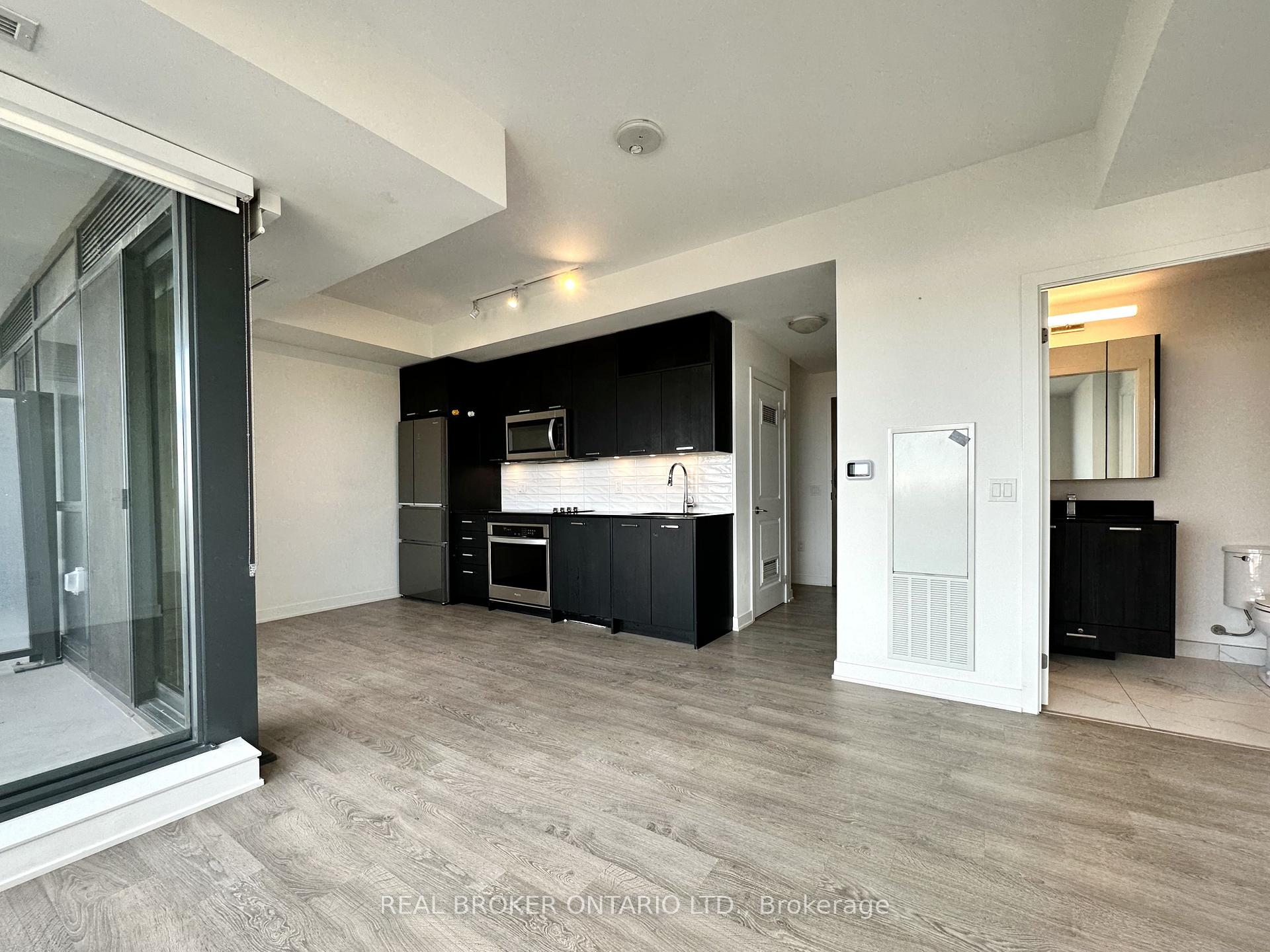 Photo 6 of Unit 409, 120 Eagle Rock Way, Vaughan, Rural Vaughan — HOMEH