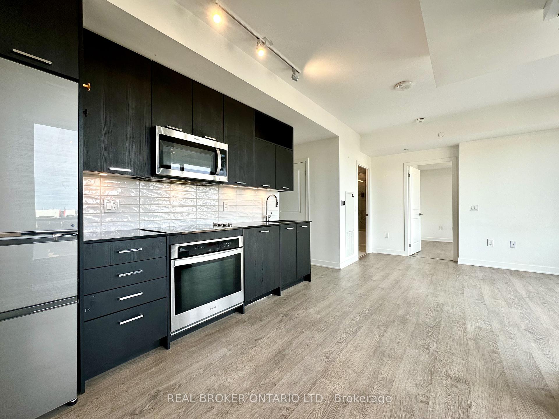 Photo 8 of Unit 409, 120 Eagle Rock Way, Vaughan, Rural Vaughan — HOMEH
