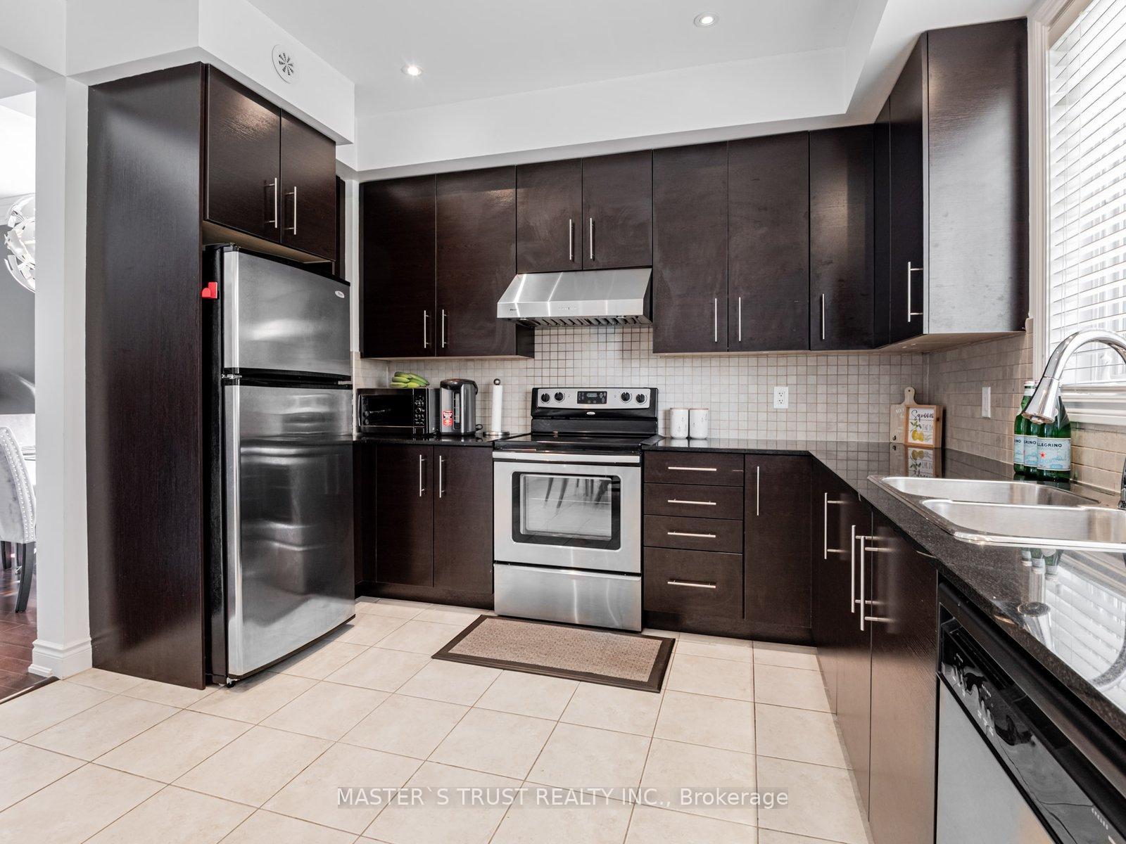 Photo 8 of Unit TH27, 271 South Park Road, Markham, Commerce Valley — HOMEH