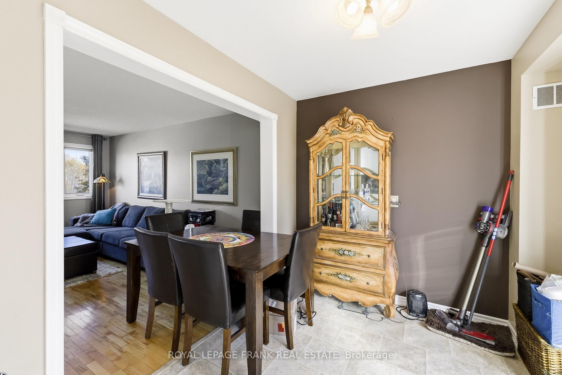 Photo 11 of 2702 Trulls Road, Clarington, Courtice — HOMEH