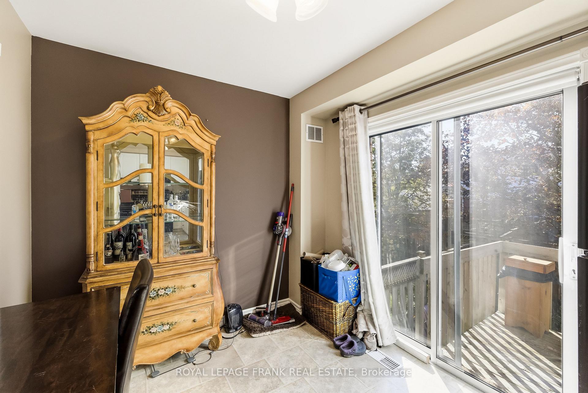 Photo 13 of 2702 Trulls Road, Clarington, Courtice — HOMEH