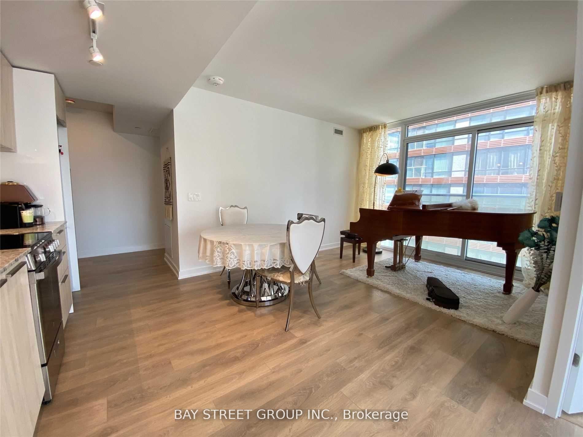 Photo 4 of Unit 1005, 501 Yonge Street, Toronto, Church-Yonge Corridor — HOMEH