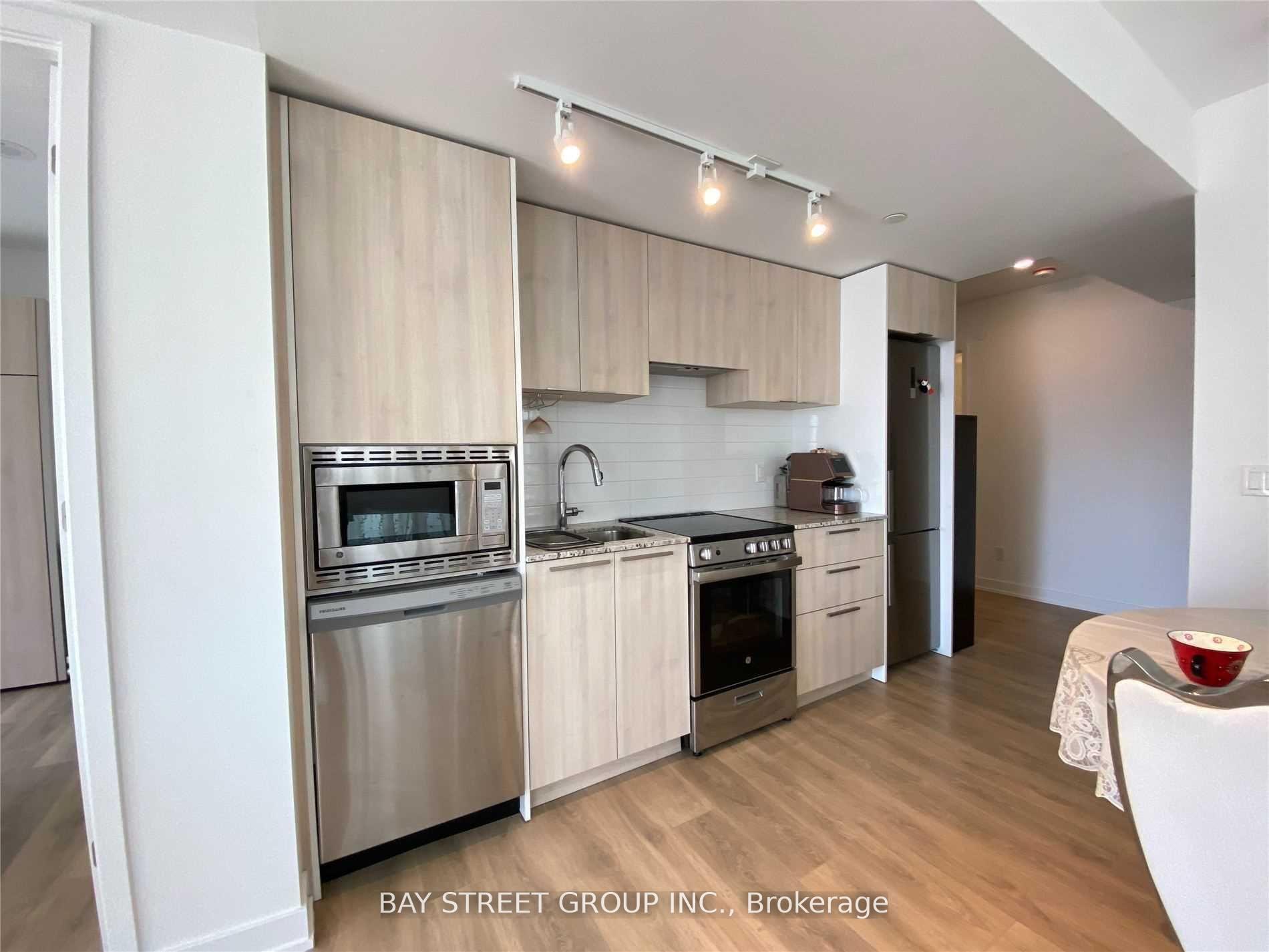 Photo 5 of Unit 1005, 501 Yonge Street, Toronto, Church-Yonge Corridor — HOMEH