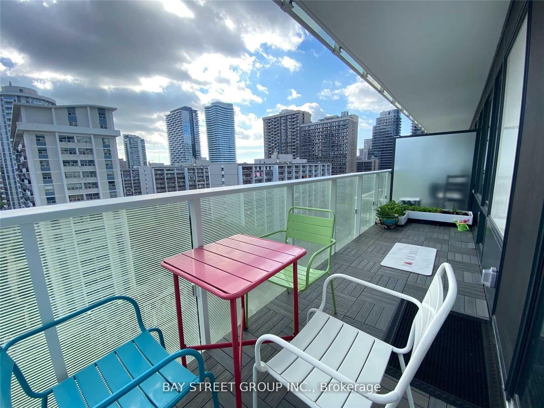 Photo 12 of Unit 1005, 501 Yonge Street, Toronto, Church-Yonge Corridor — HOMEH