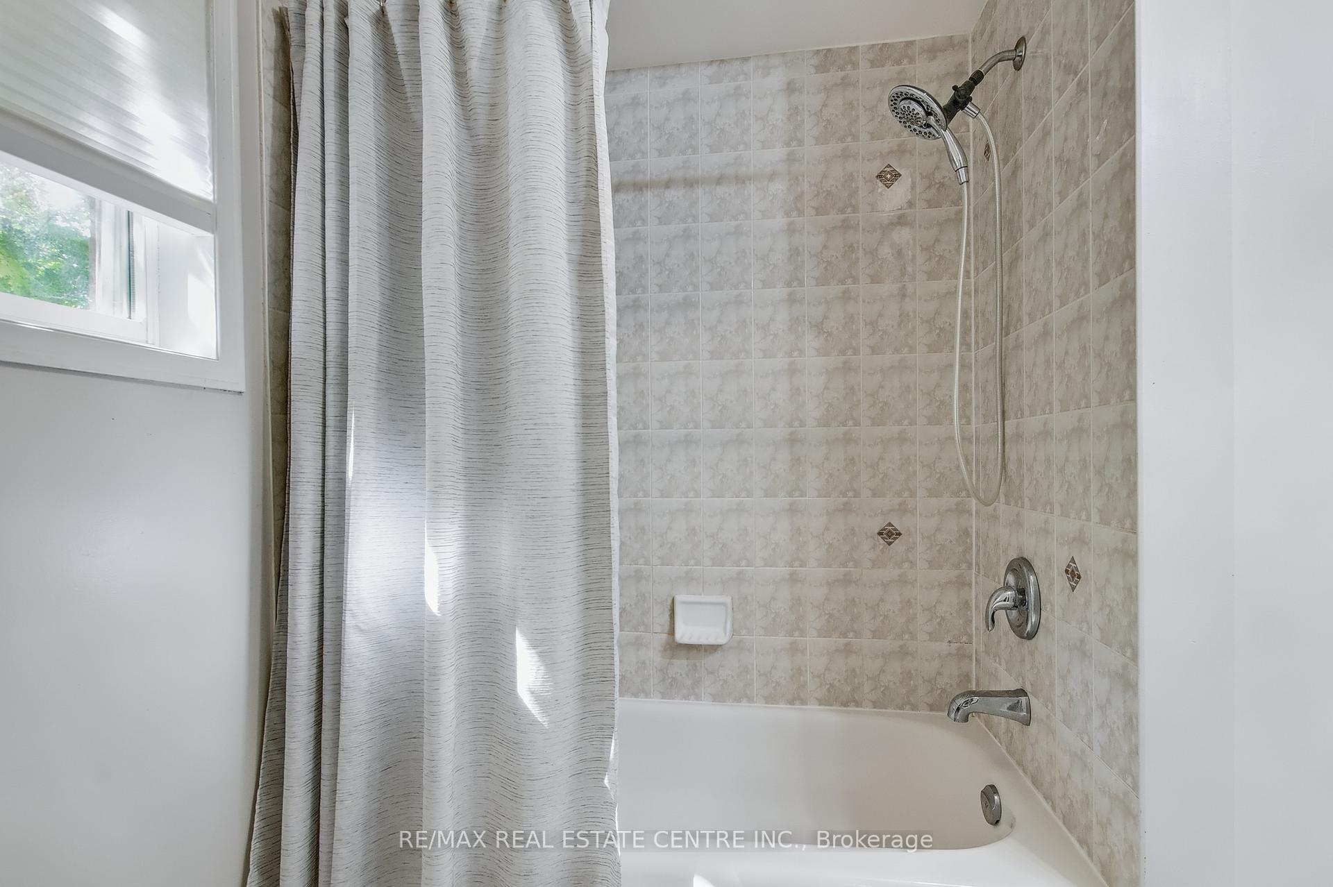Photo 26 of 52 Drinkwater Drive, Cambridge — HOMEH