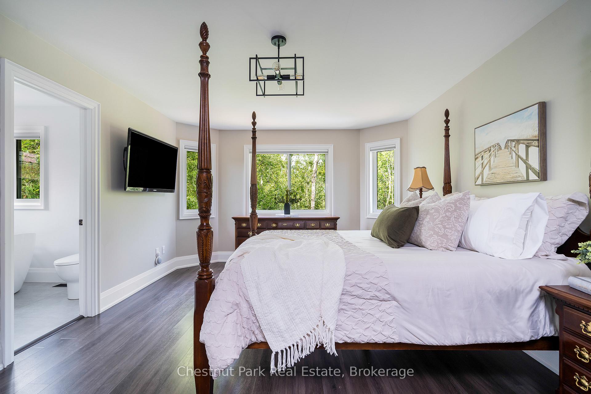 Photo 23 of 13 Brooke Avenue, Collingwood — HOMEH