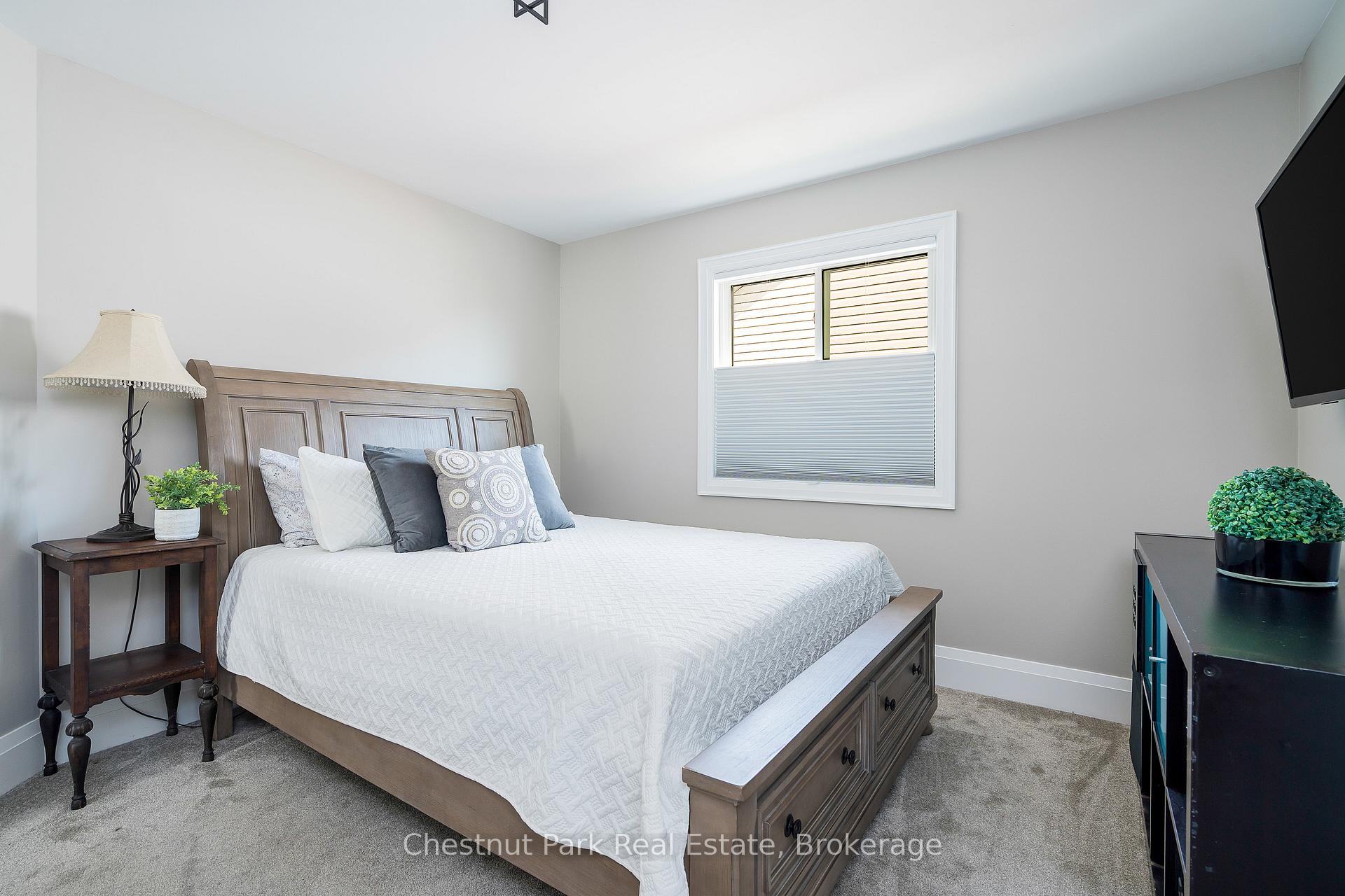 Photo 33 of 13 Brooke Avenue, Collingwood — HOMEH